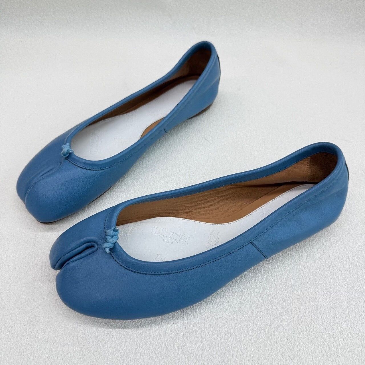 Maison Margiela Maison Margiela Blue Tabi Ballet Flats Size 37 Size US 7 / IT 37 - 2 Thumbnail