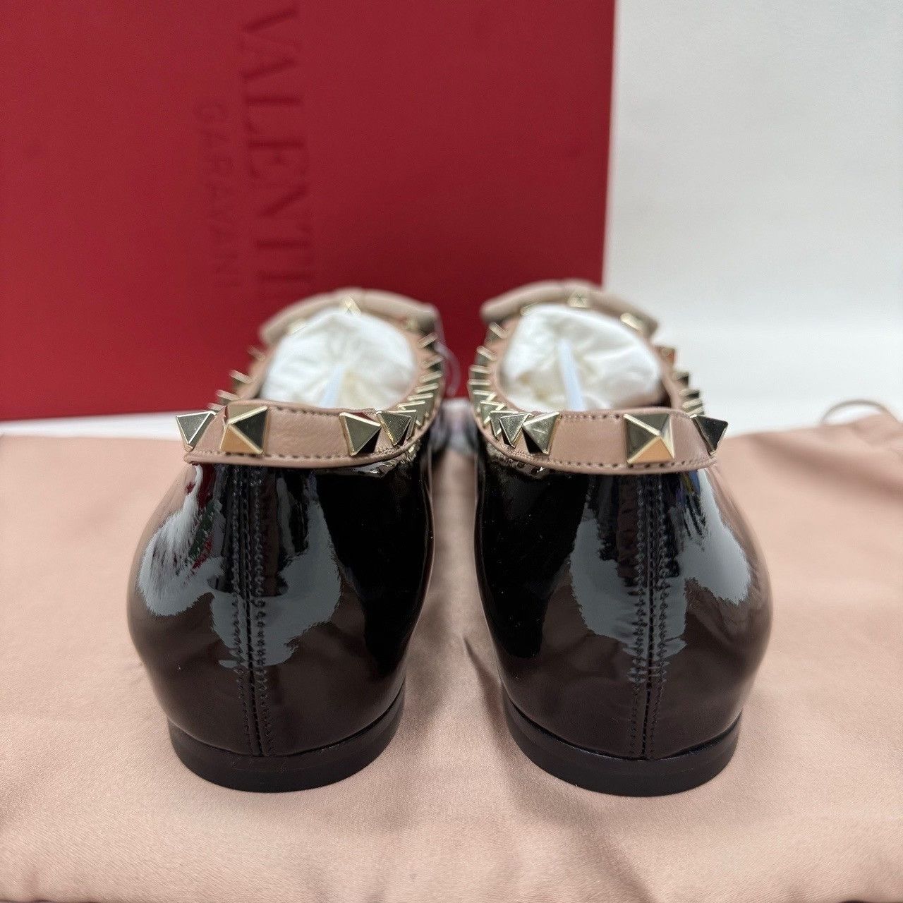 Valentino Valentino Garavani Rockstud Bow Flats Size 38.5 Size US 8.5 / IT 38.5 - 7 Thumbnail