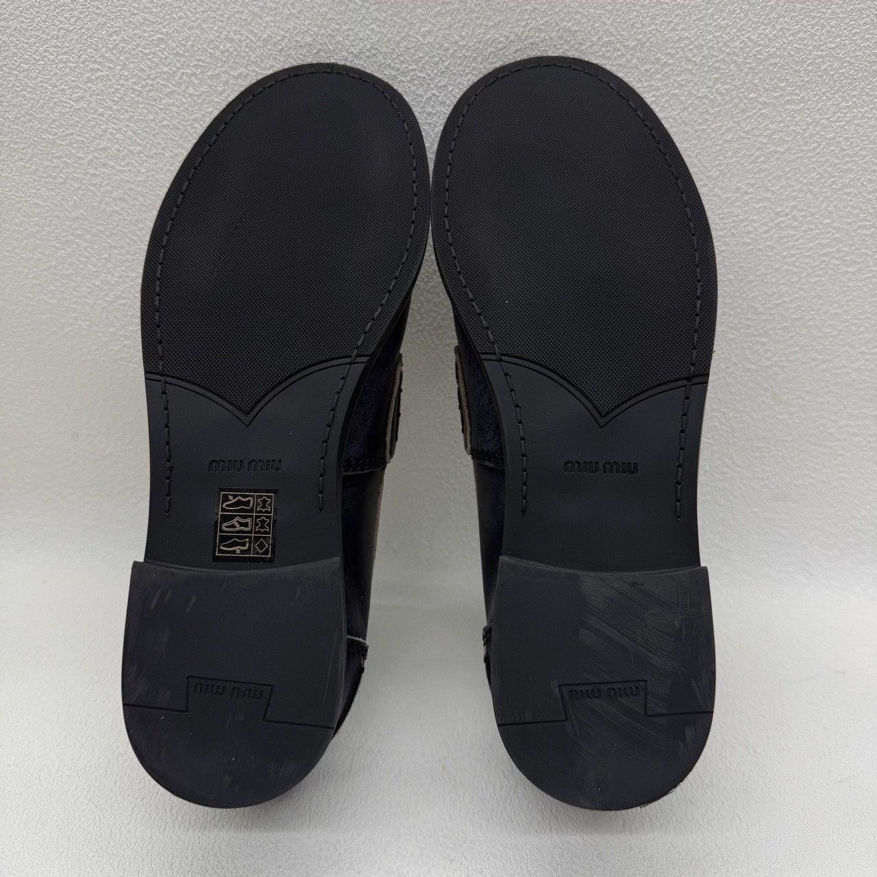 Miu Miu Miu Miu Coin Leather Loafers Size 39 Size US 9 / IT 39 - 9 Thumbnail
