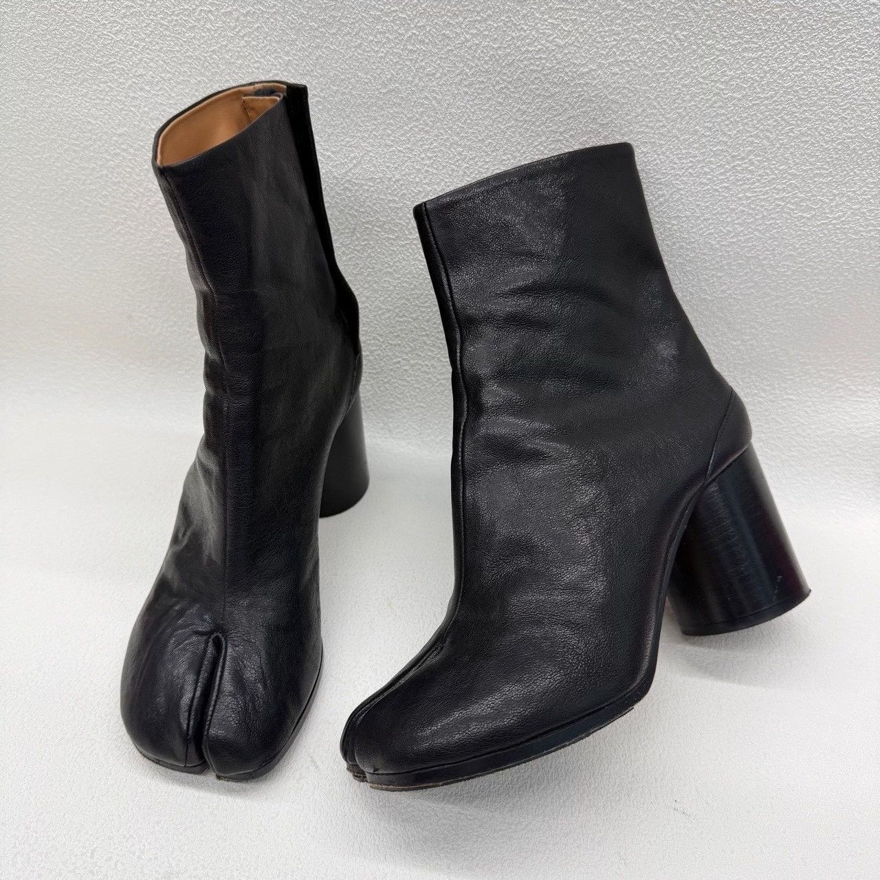 Maison Margiela Maison Margiela Black Leather Tabi Boots Size 36 Size US 6 / IT 36 - 7 Thumbnail