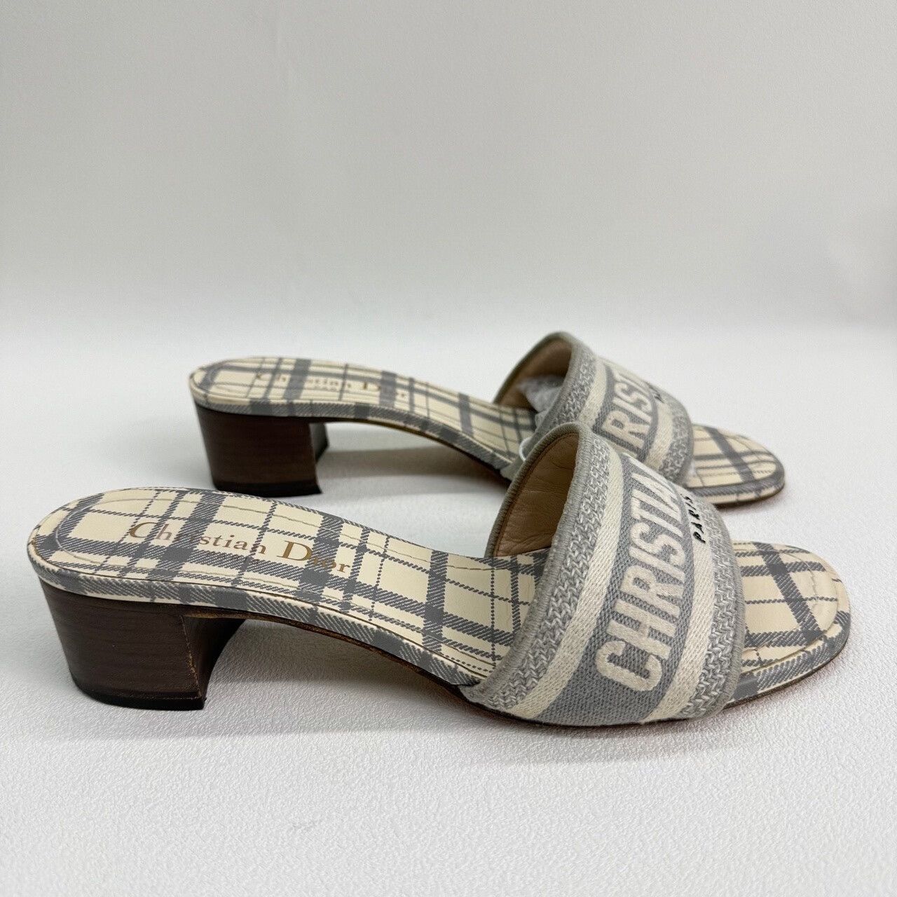 Dior Dior Dway Plaid Logo Mid-Heel Slides Size 37 Size US 7 / IT 37 - 5 Thumbnail