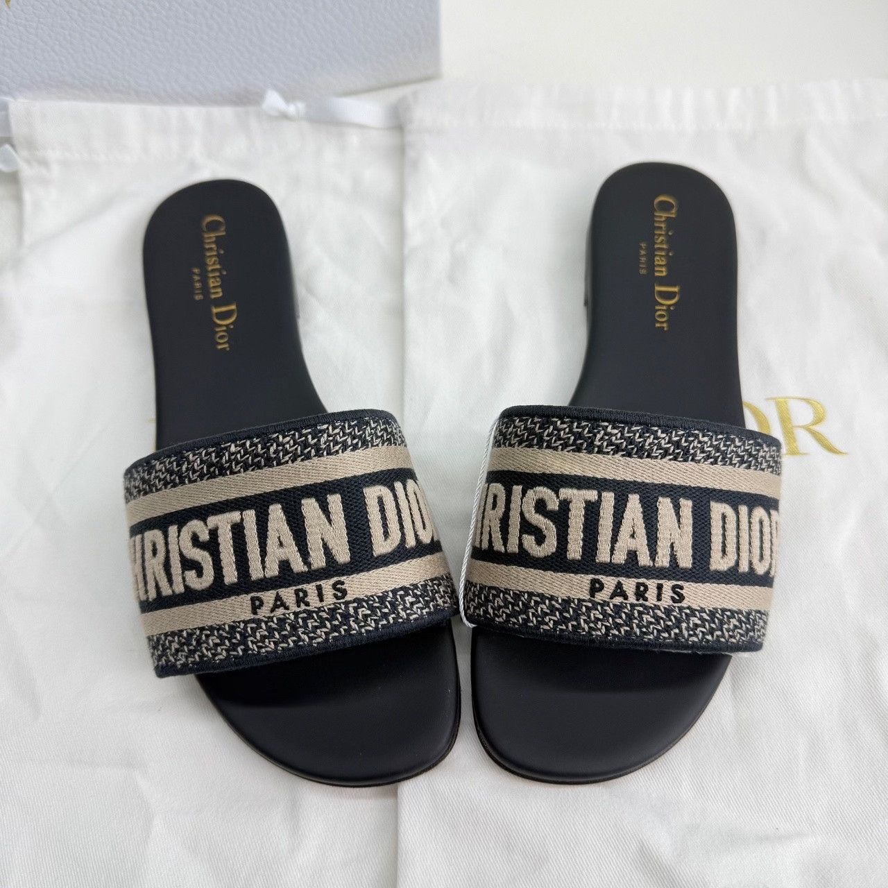 Dior Dior Dway Embroidered Sandals Size 36 Size US 6 / IT 36 - 9 Thumbnail