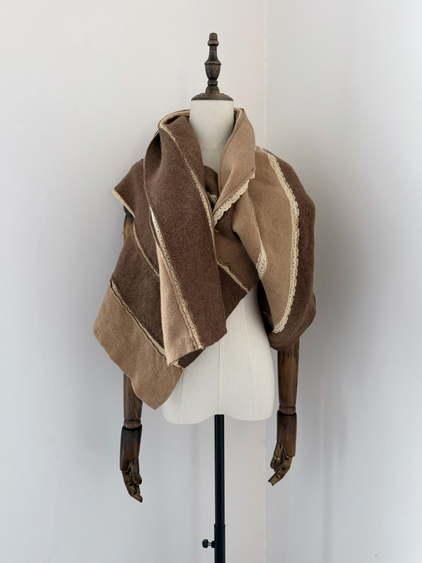 Rei Kawakubo Comme des Garçons 2005 Tricot Deformed Cape Top Size M / US 6-8 / IT 42-44 - 2 Thumbnail