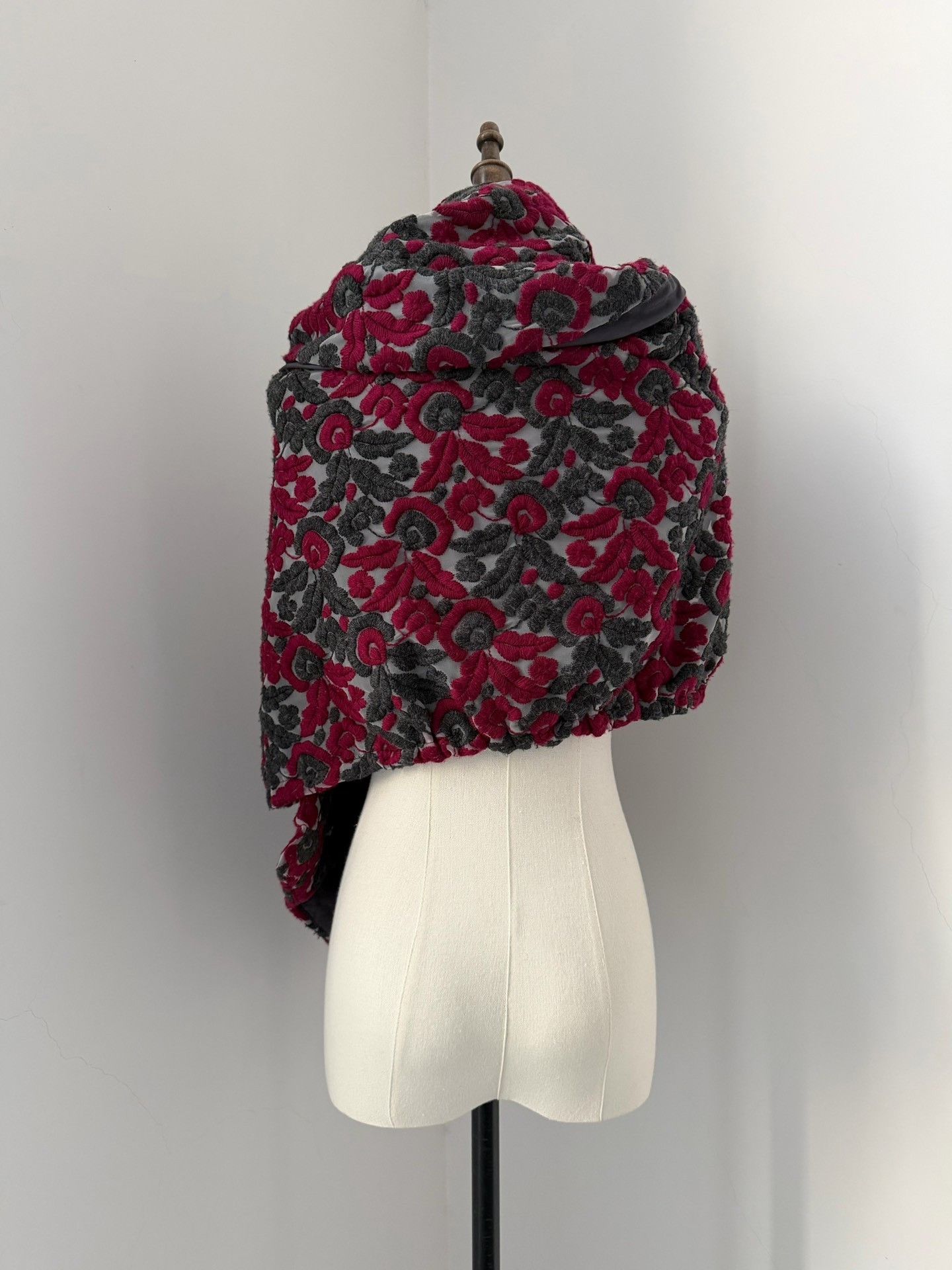 Comme des Garcons Comme des Garçons 2001 Crochet Shawl Top Size M / US 6-8 / IT 42-44 - 2 Thumbnail