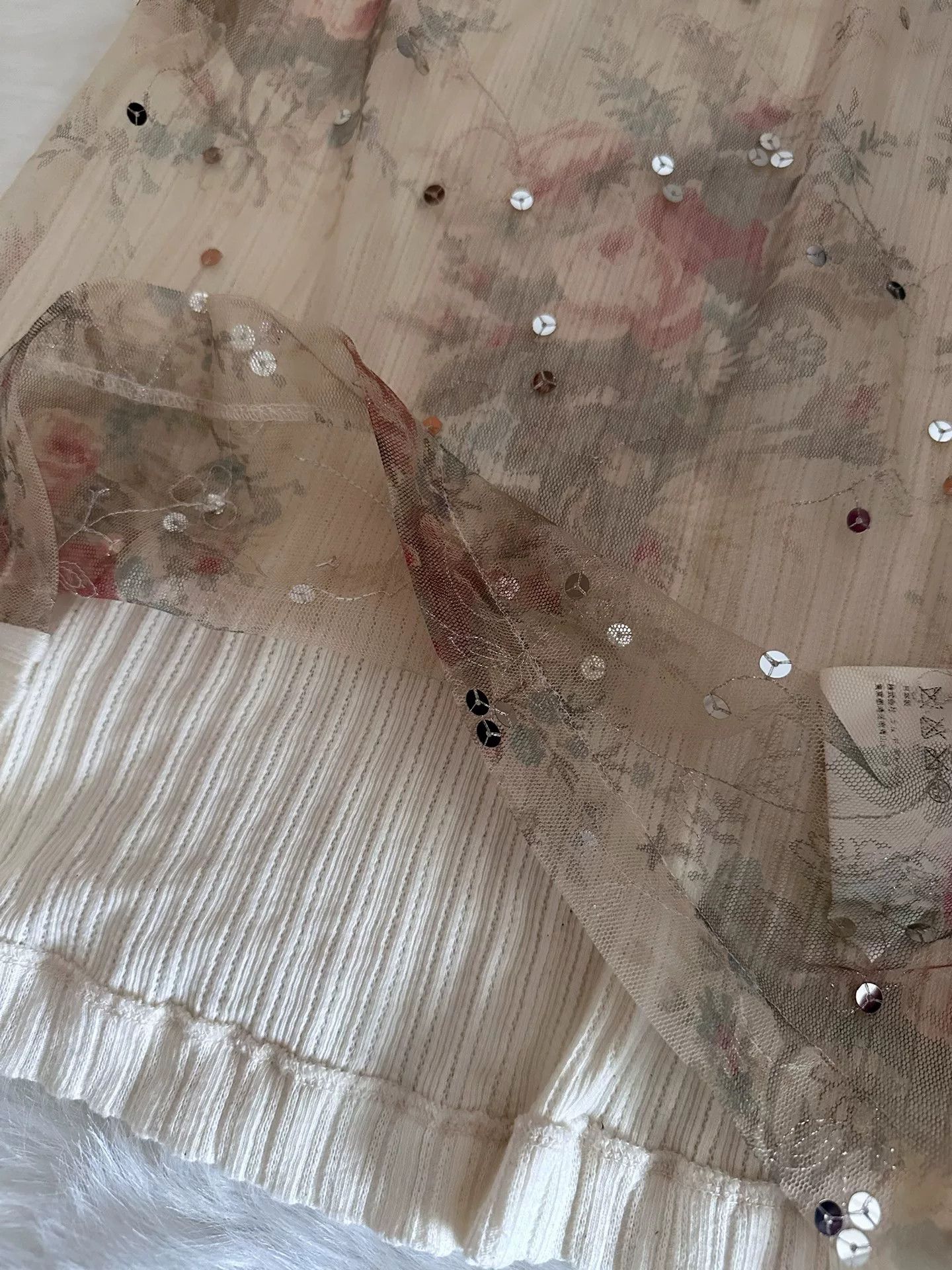 Comme des Garcons Comme des Garçons Tricot Sequin Floral Top Size M / US 6-8 / IT 42-44 - 8 Thumbnail