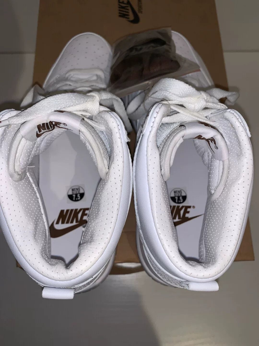 Undefeated Undefeated x Nike Dunk High SP Size US 8 / EU 41 - 5 Thumbnail