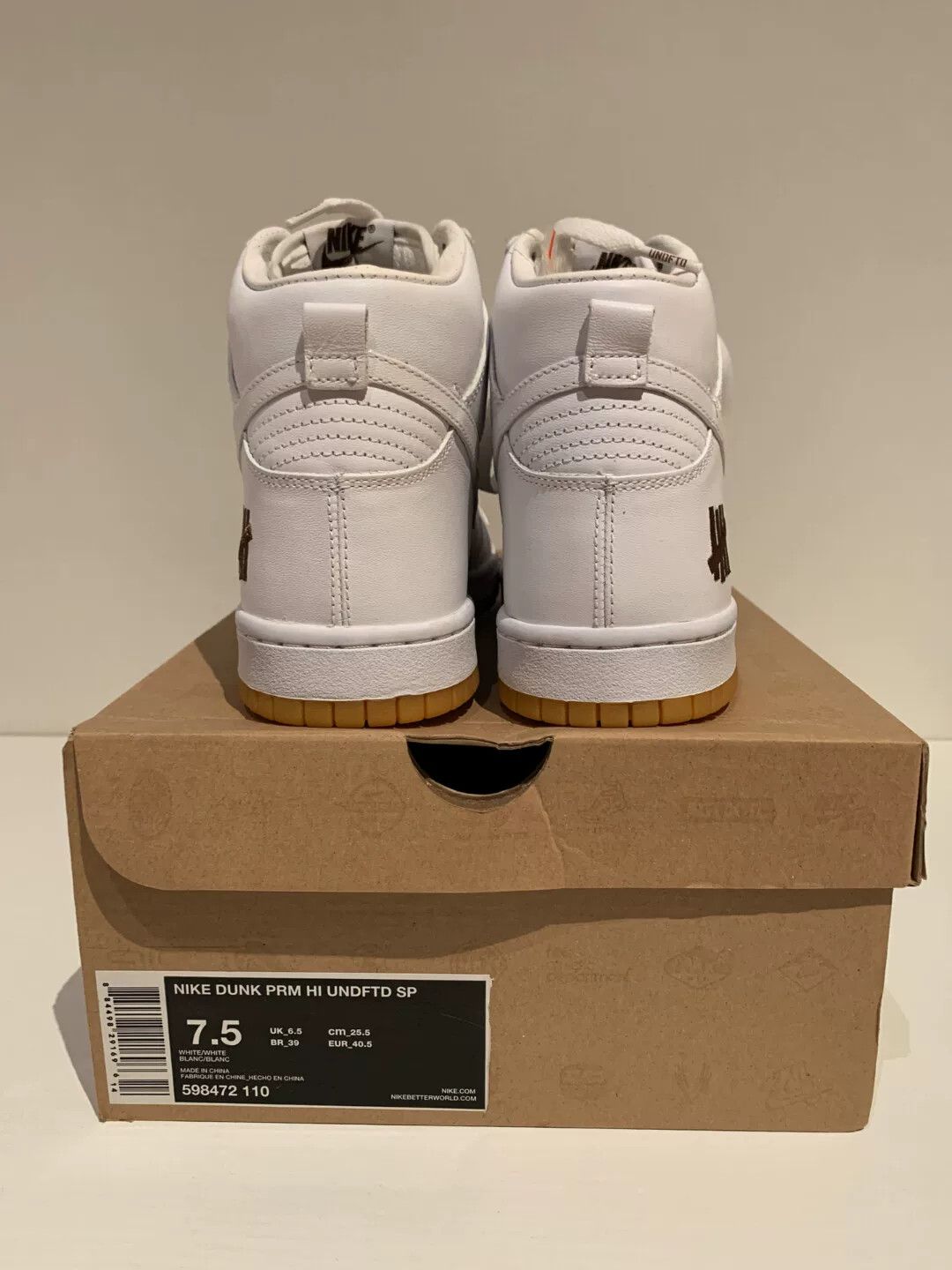 Undefeated Undefeated x Nike Dunk High SP Size US 8 / EU 41 - 2 Thumbnail