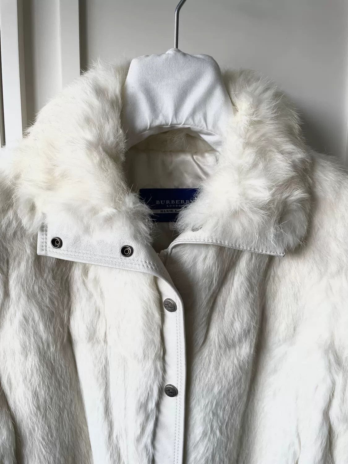 Burberry Burberry Elegant Fur Coat Size M / US 6-8 / IT 42-44 - 4 Thumbnail