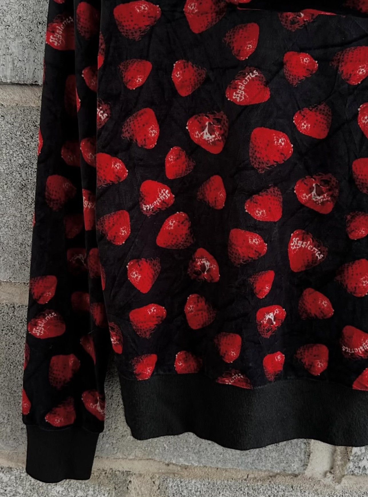 Hysteric Glamour Vintage Hysteric Glamour 2000s Strawberry Zip Hoodie Size M / US 6-8 / IT 42-44 - 7 Thumbnail