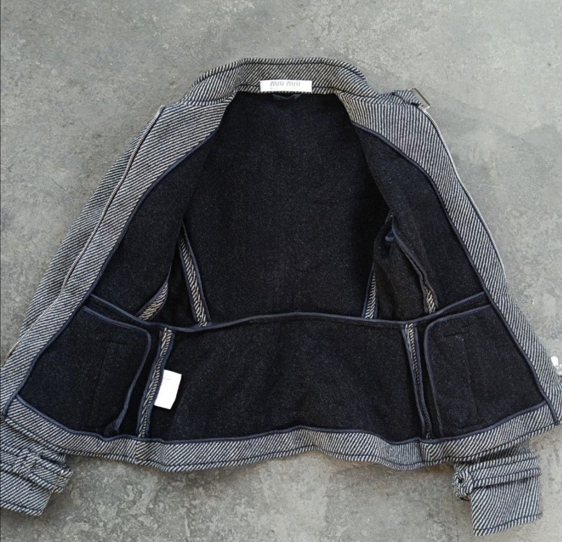 Miu Miu 1990s Miumiu Belted Wool Grey Jacket Size M / US 6-8 / IT 42-44 - 5 Thumbnail
