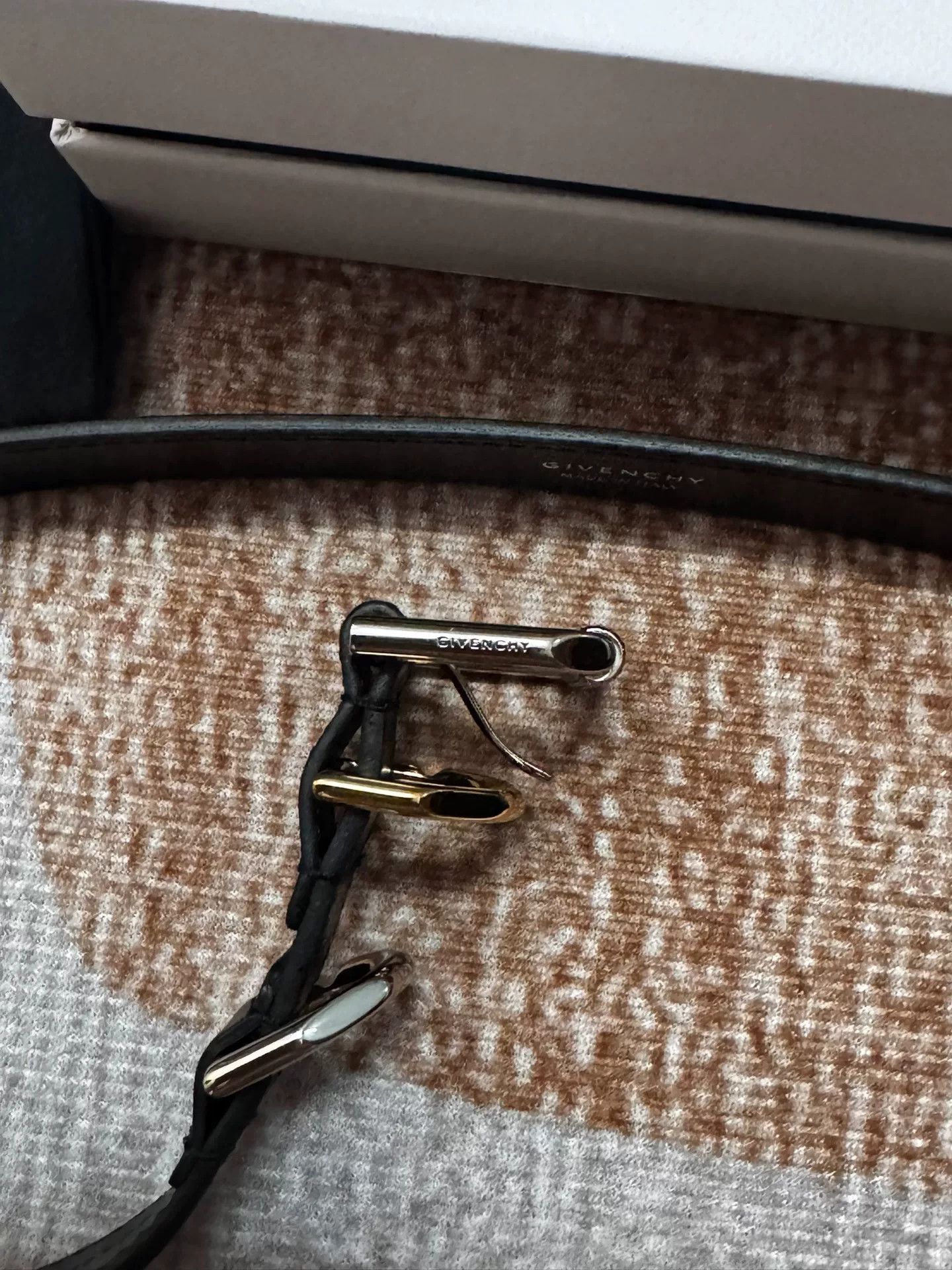 Givenchy Givenchy Women's Leather Belt Size ONE SIZE - 6 Thumbnail