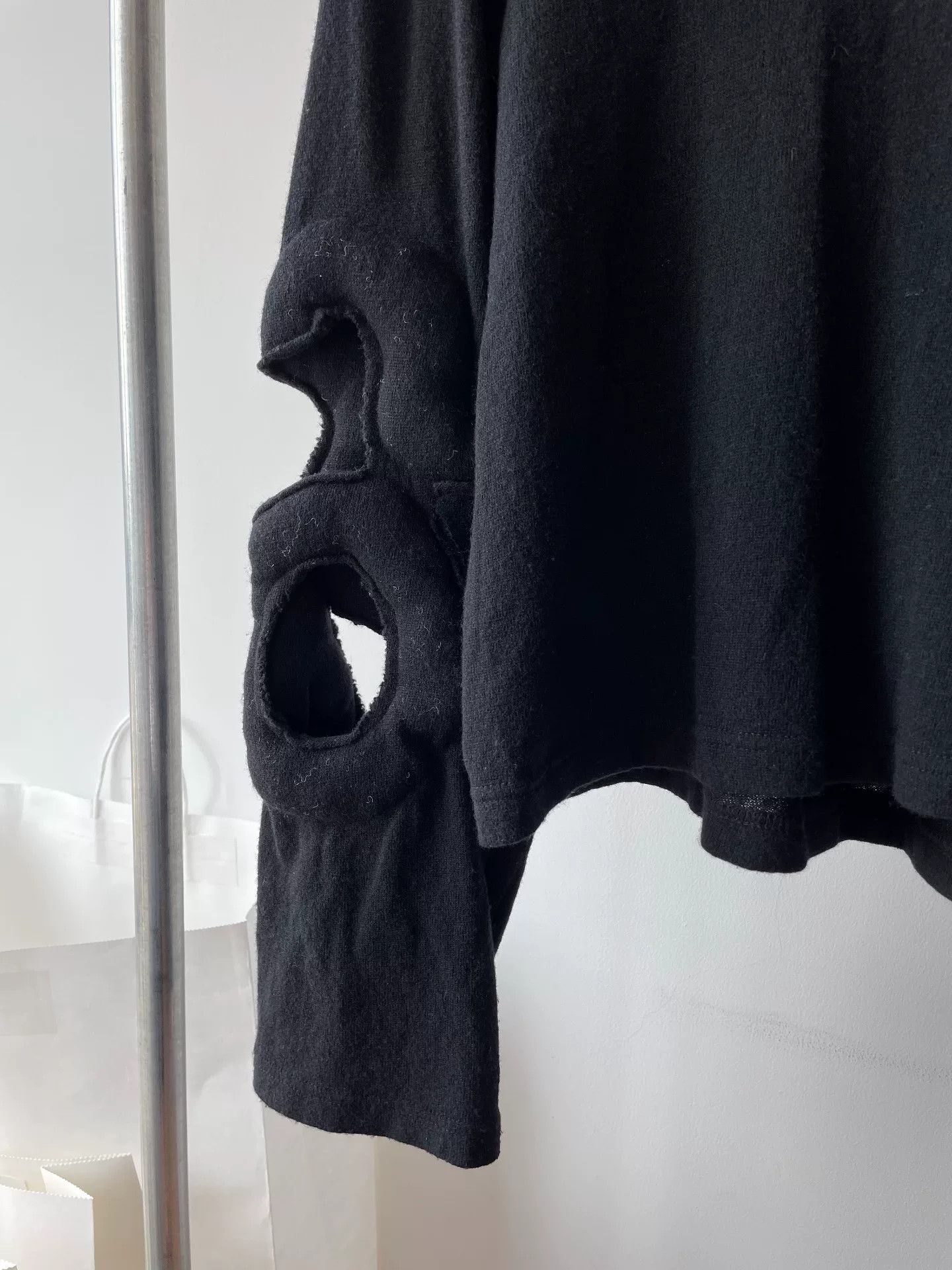 Comme des Garcons Comme des Garçons CDG Cropped T-shirt Size S / US 4 / IT 40 - 2 Thumbnail