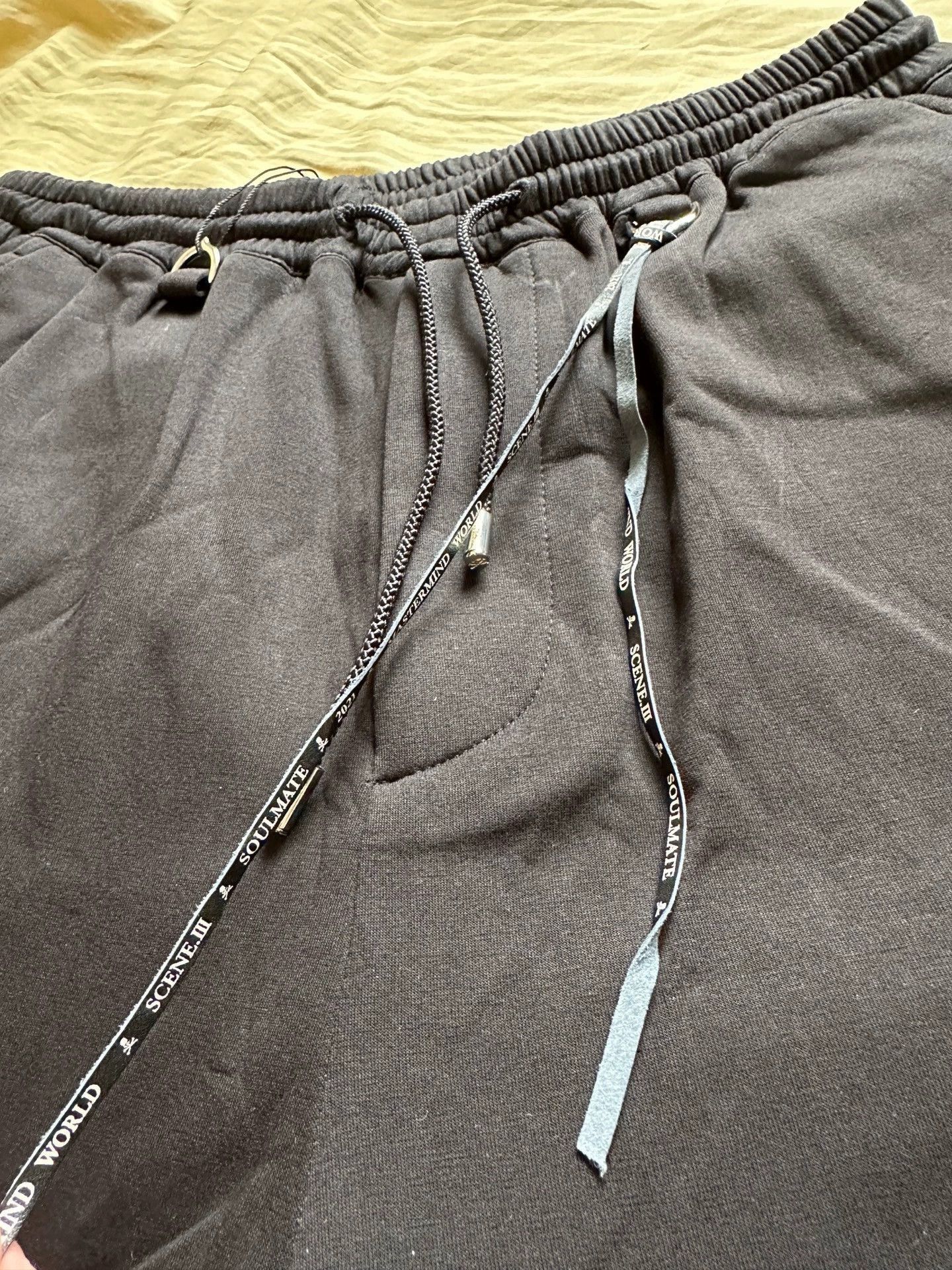 Mastermind World Black Ribbed Pocket Shorts with Gold Skull Size US 34 / EU 50 - 3 Thumbnail