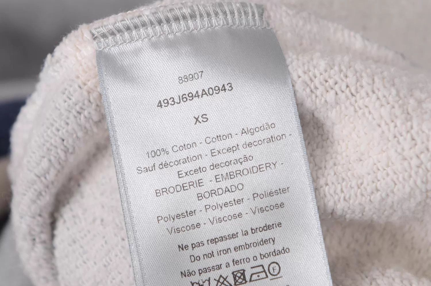 Dior Colorful Hoodie in Excellent Condition Size US XS / EU 42 / 0 - 2 Thumbnail