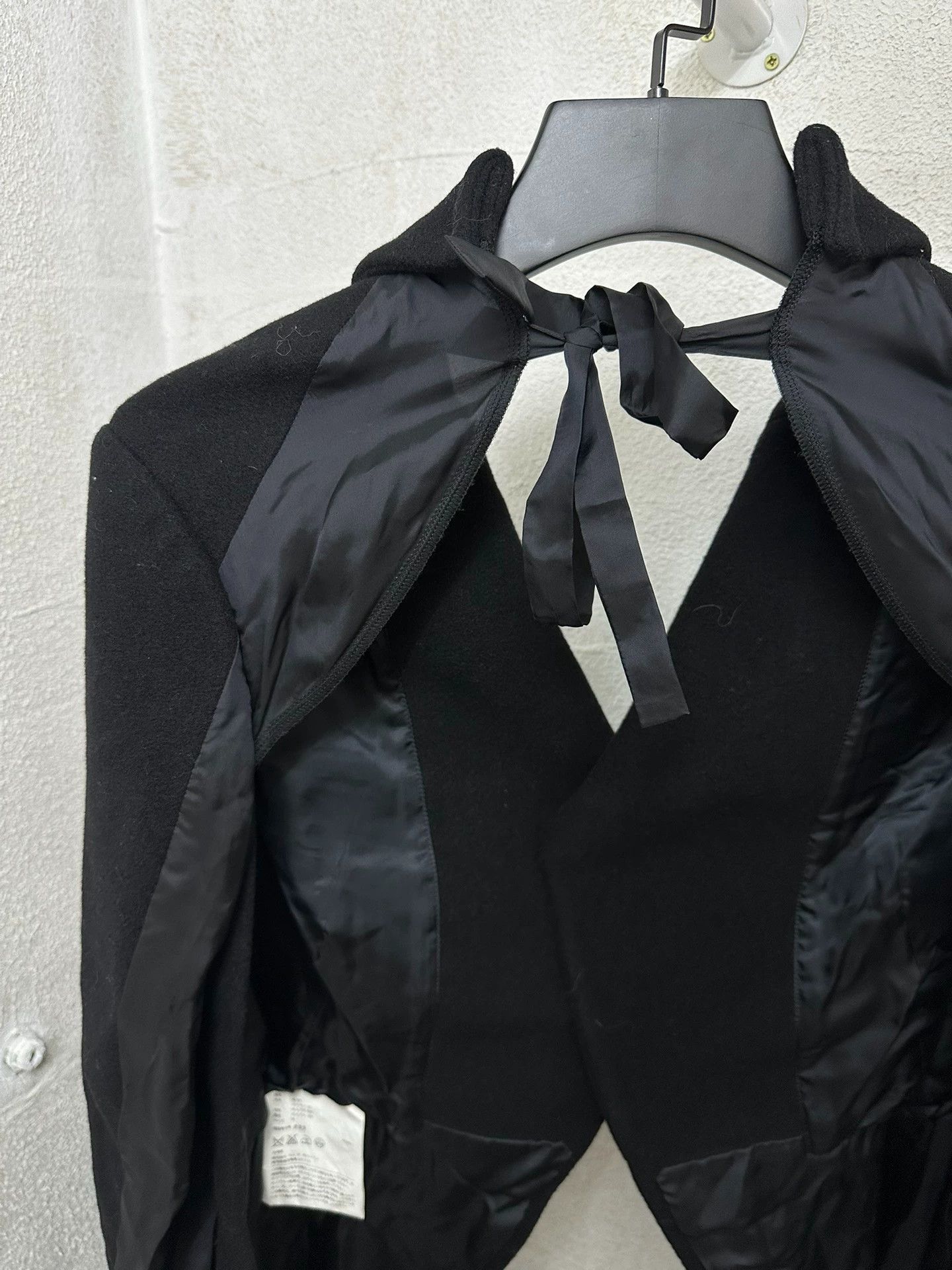 Comme des Garcons Backless Tuxedo Shirt in Black Size US M / EU 48-50 / 2 - 7 Thumbnail