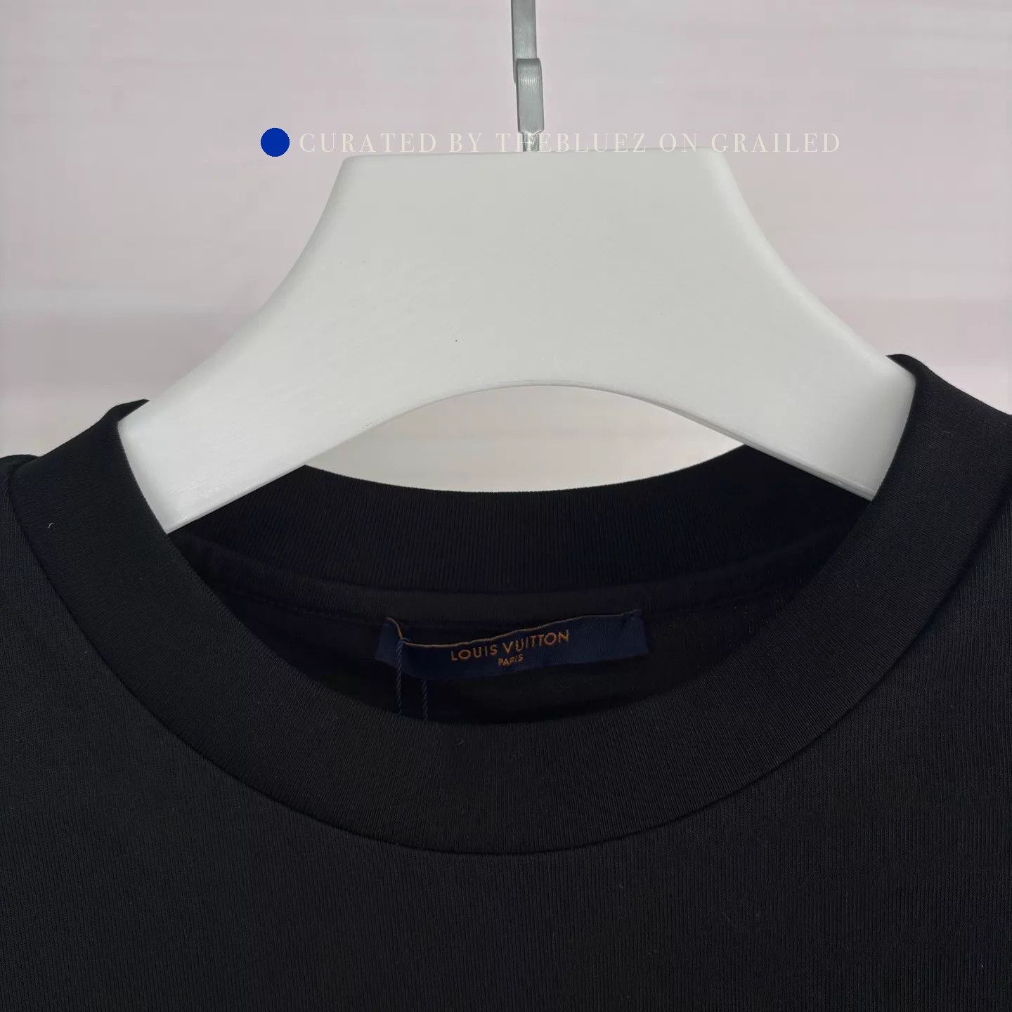 Louis Vuitton Black Embossed Logo Short Sleeve Tee Size US L / EU 52-54 / 3 - 3 Thumbnail
