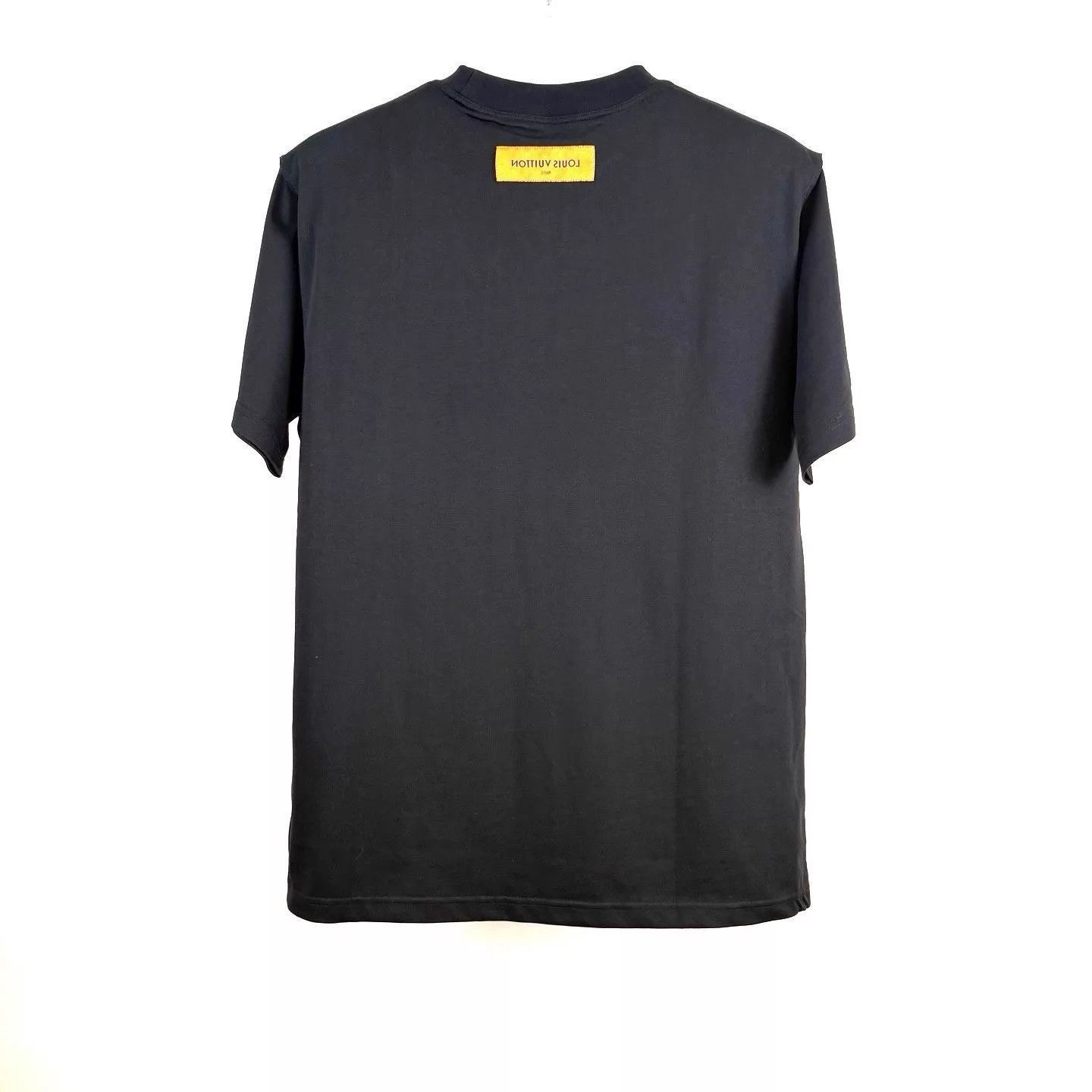 Louis Vuitton Black Embossed Logo Short Sleeve Tee Size US L / EU 52-54 / 3 - 2 Thumbnail