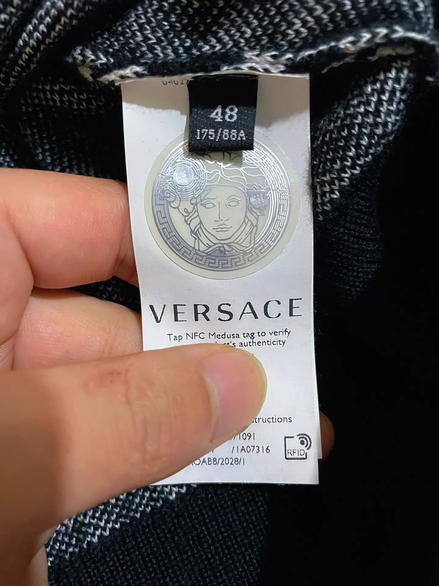 Versace Milan Runway Knit Sweater - Limited Edition Size US M / EU 48-50 / 2 - 7 Thumbnail