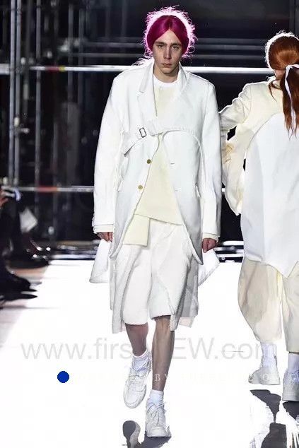 Comme des Garcons Homme Plus Unique Spiral Lamb Fur White Shorts Size US 32 / EU 48 - 6 Thumbnail