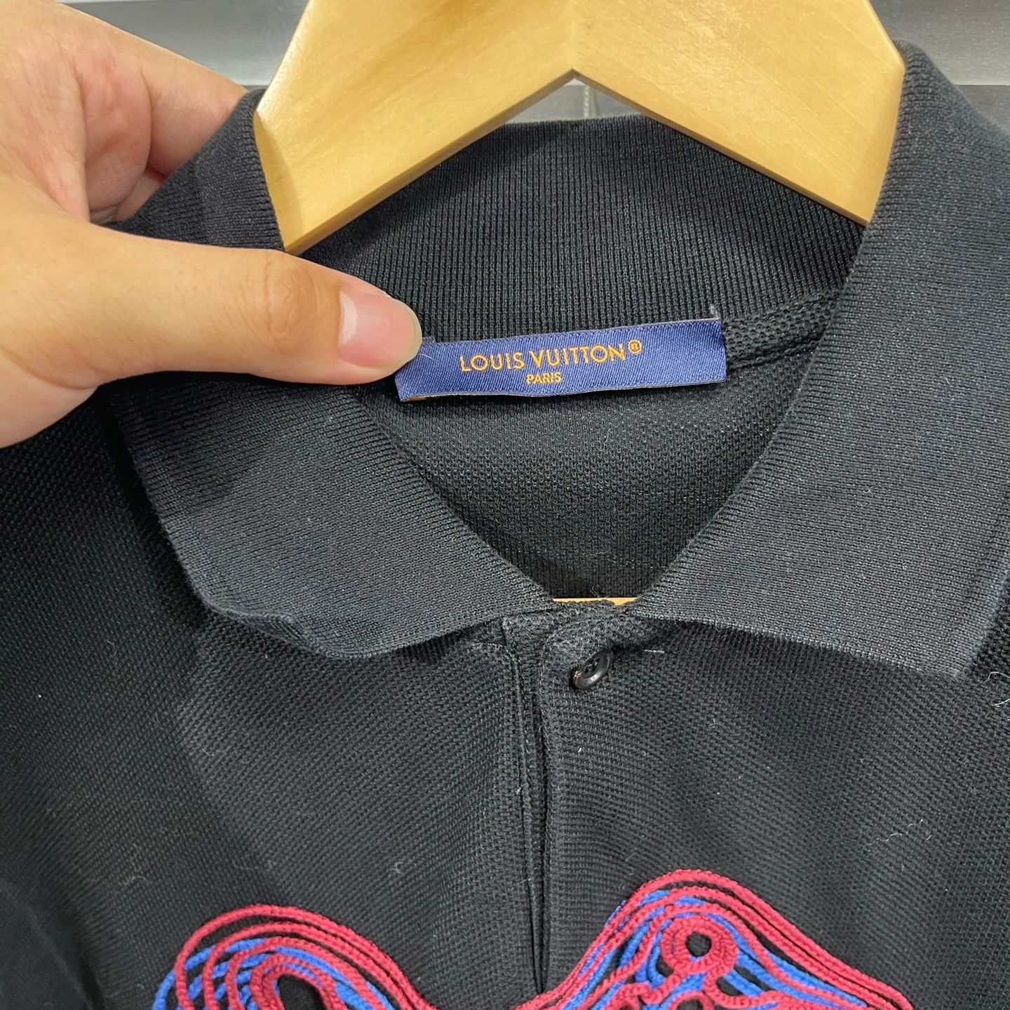 Louis Vuitton Graffiti Print Neon T-Shirt in Black Size US M / EU 48-50 / 2 - 3 Thumbnail