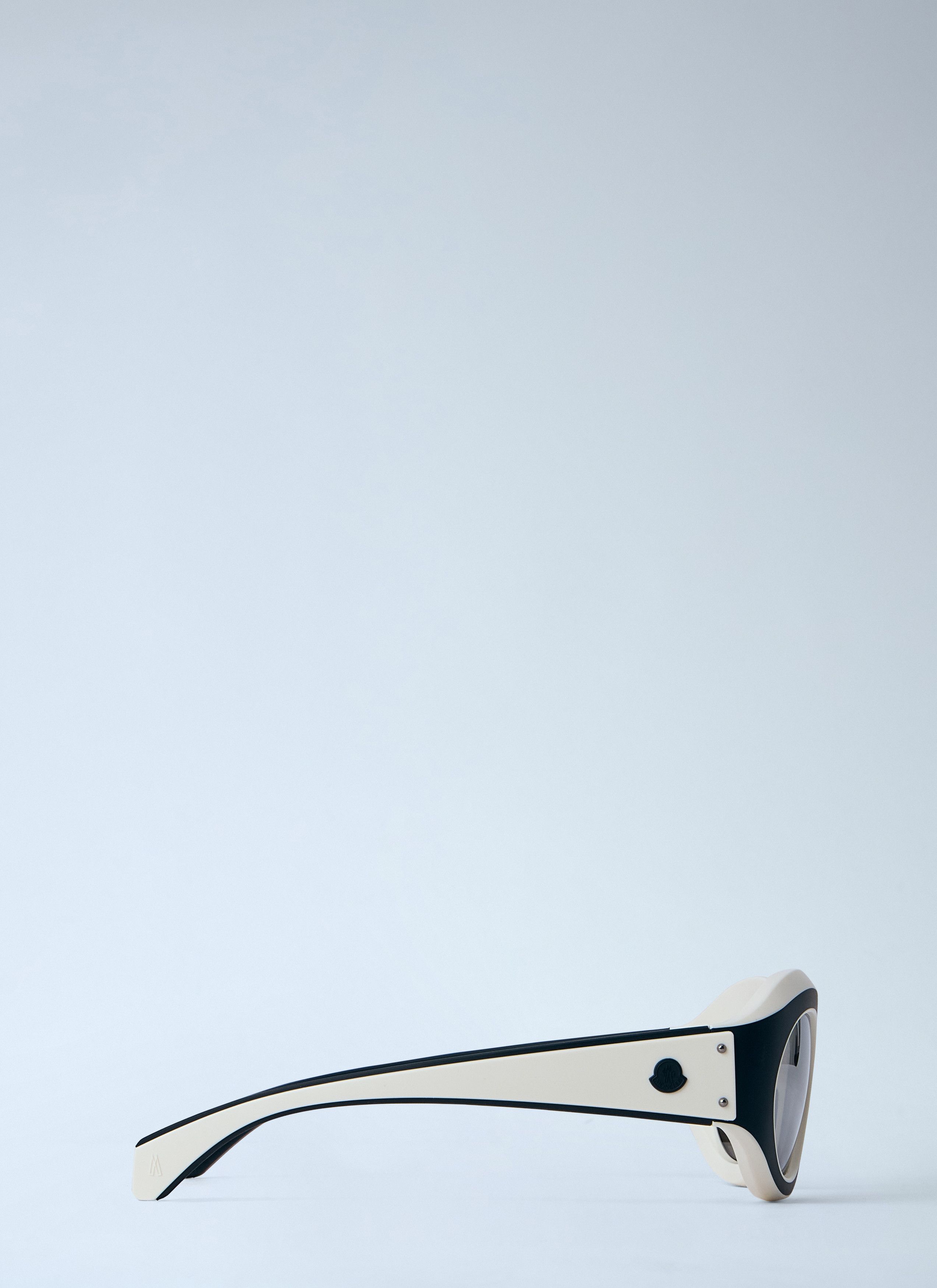 Moncler Oval Frame Sunglasses Size ONE SIZE - 3 Thumbnail