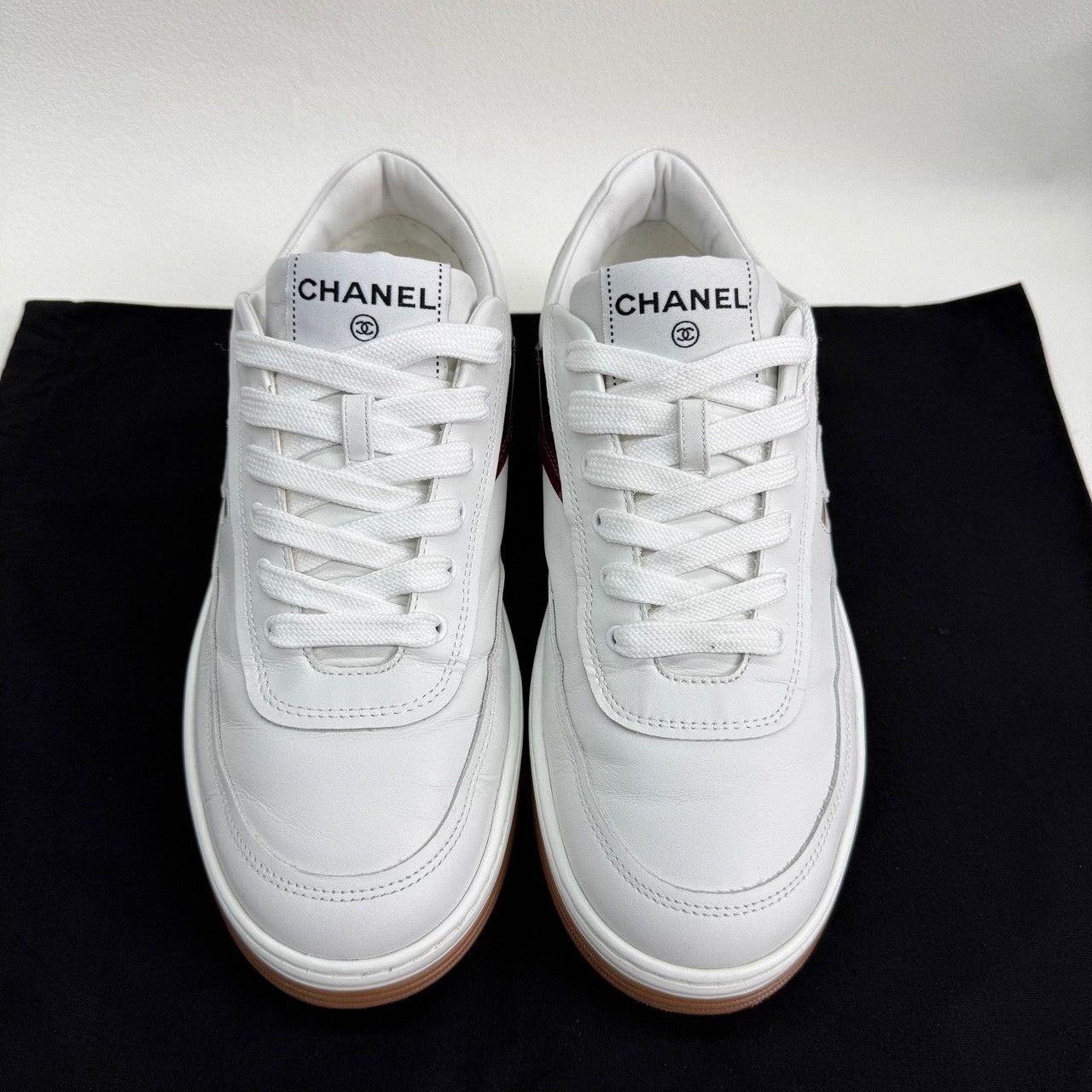 Chanel Chanel CC Logo Leather Sneakers Size 38 Size US 8 / IT 38 - 3 Thumbnail