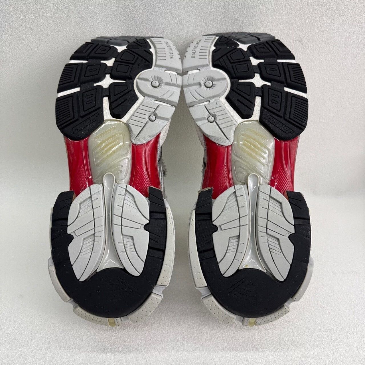 Balenciaga Balenciaga Silver Runner Sneakers Size 8 Size US 8 / EU 41 - 8 Thumbnail