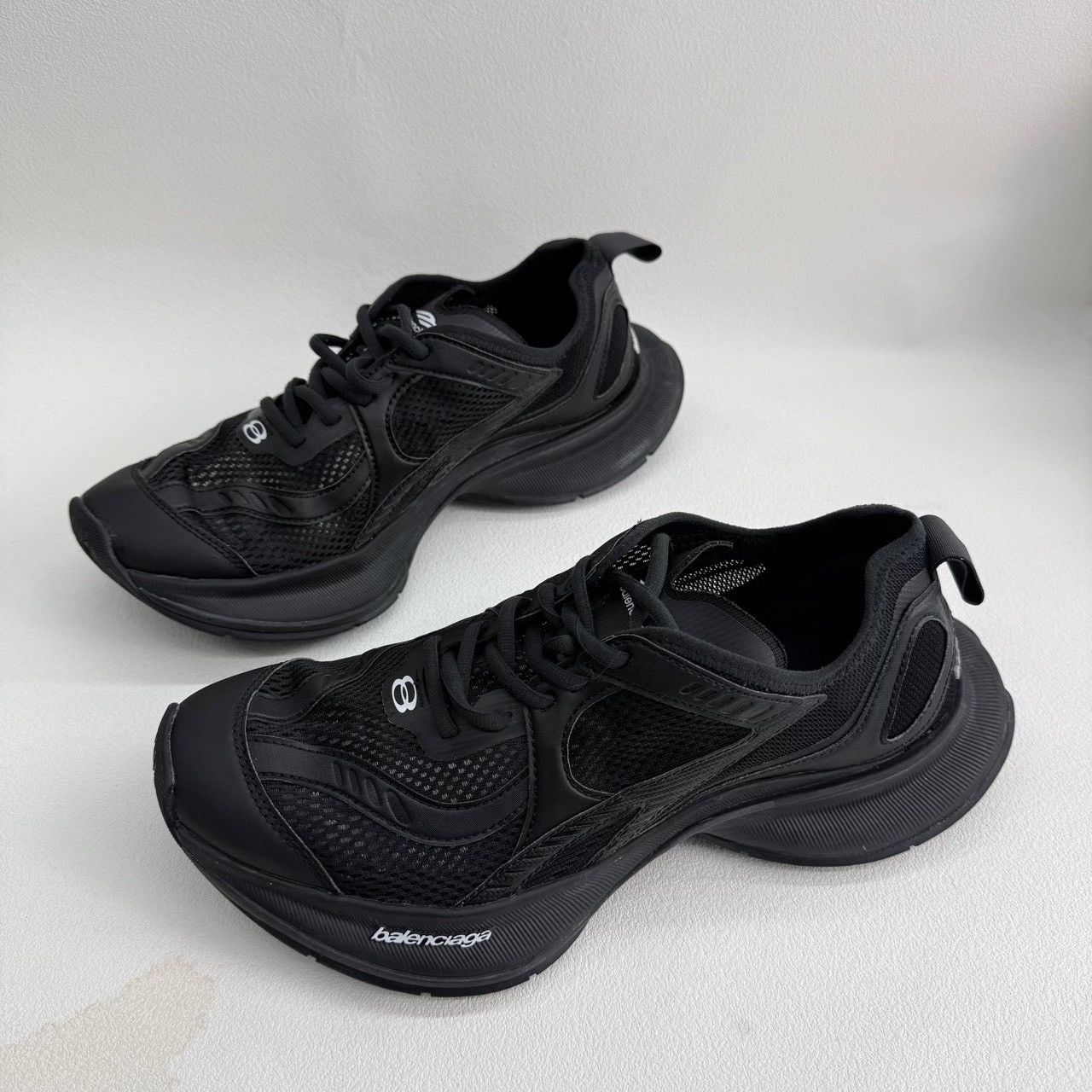 Balenciaga Balenciaga Circuit Low-Top Sneakers Size 8 Size US 8 / EU 41 - 2 Thumbnail