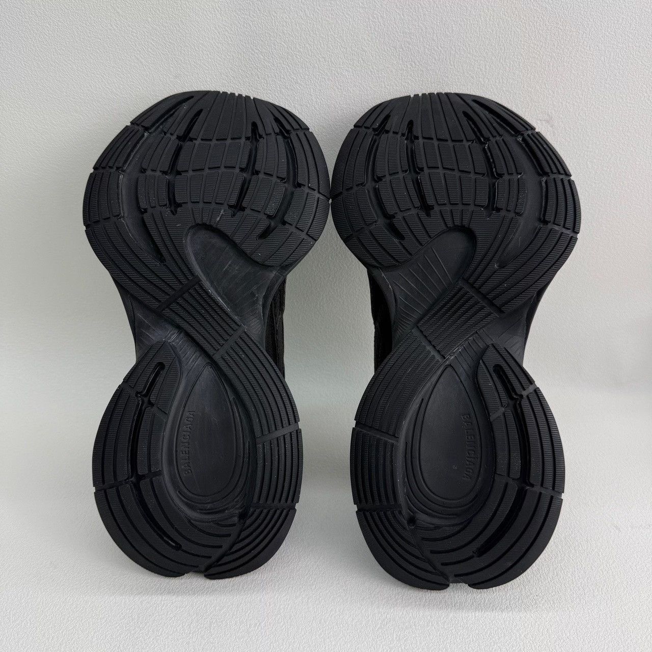 Balenciaga Balenciaga Circuit Low-Top Sneakers Size 8 Size US 8 / EU 41 - 8 Thumbnail