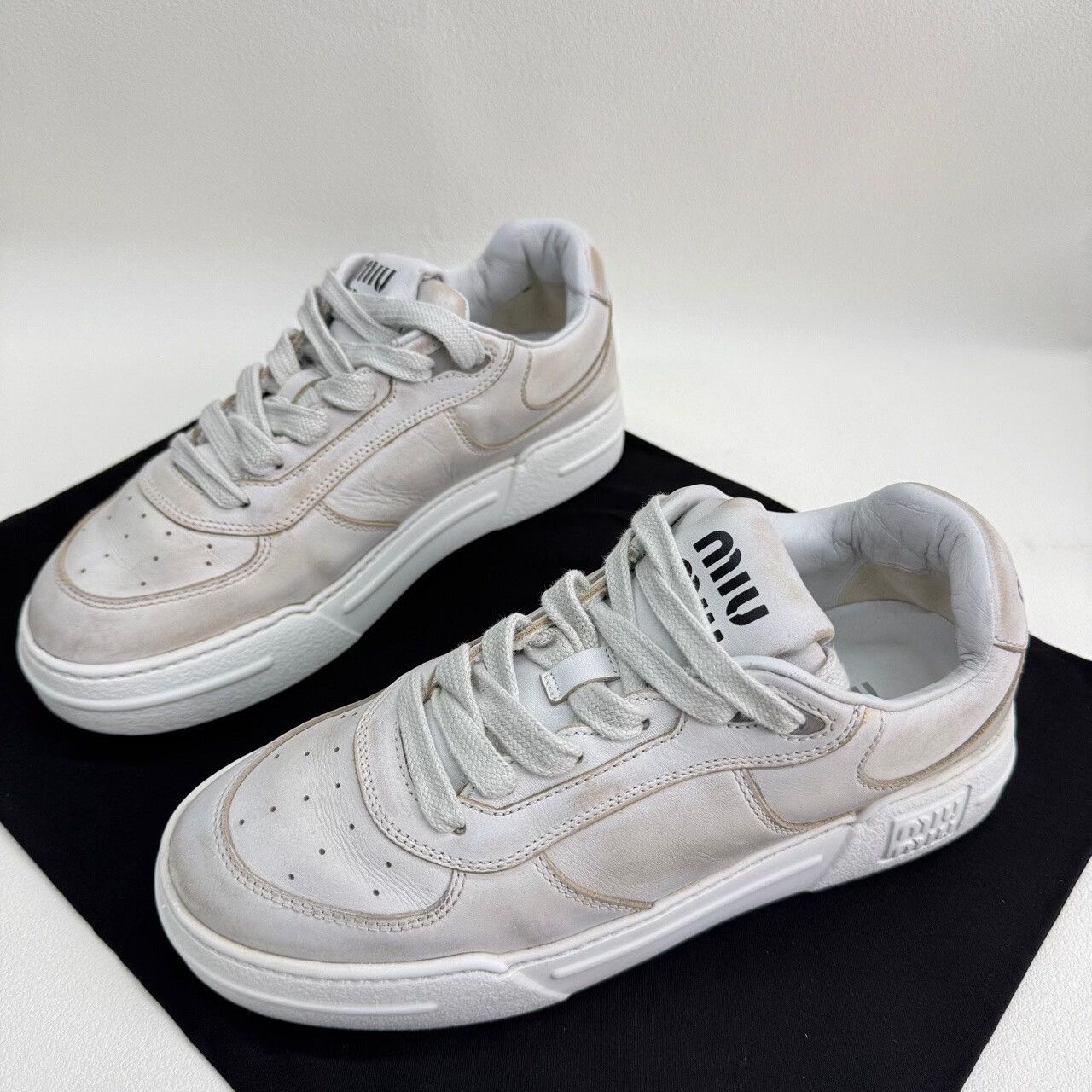 Miu Miu Miu Miu White Leather Low-Top Sneakers Size 38 Size US 8 / IT 38 - 2 Thumbnail
