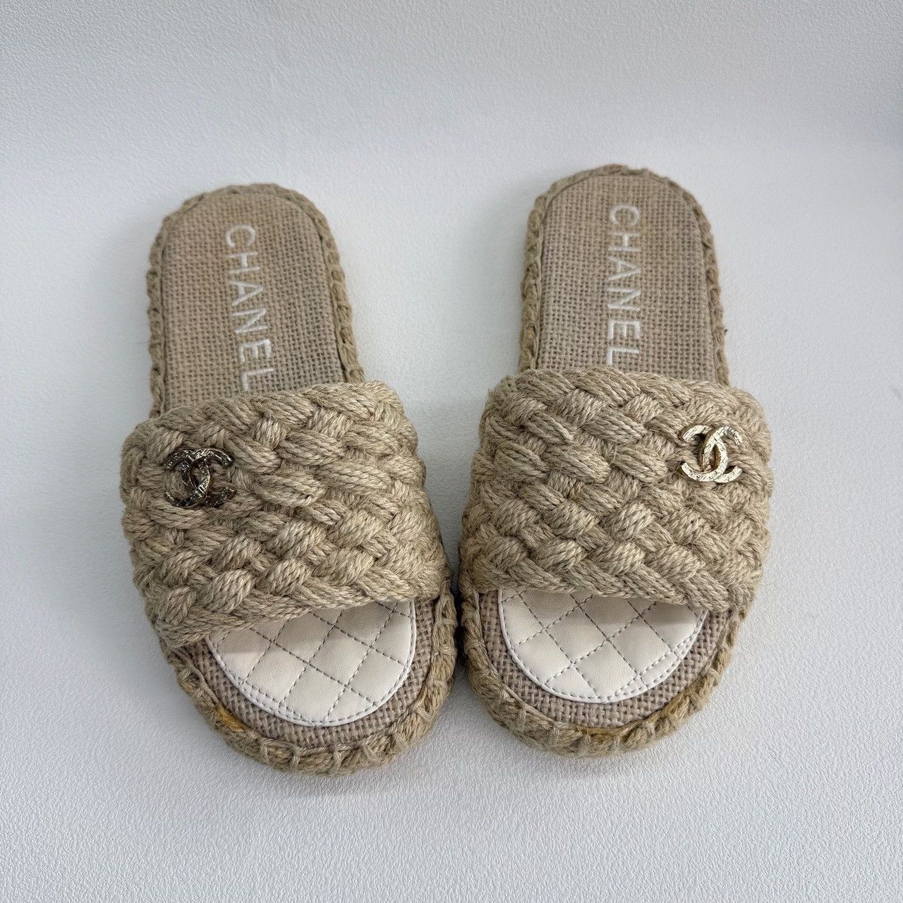 Chanel Chanel Braided Rope CC Logo Slides Size 39 Size US 9 / IT 39 - 9 Thumbnail