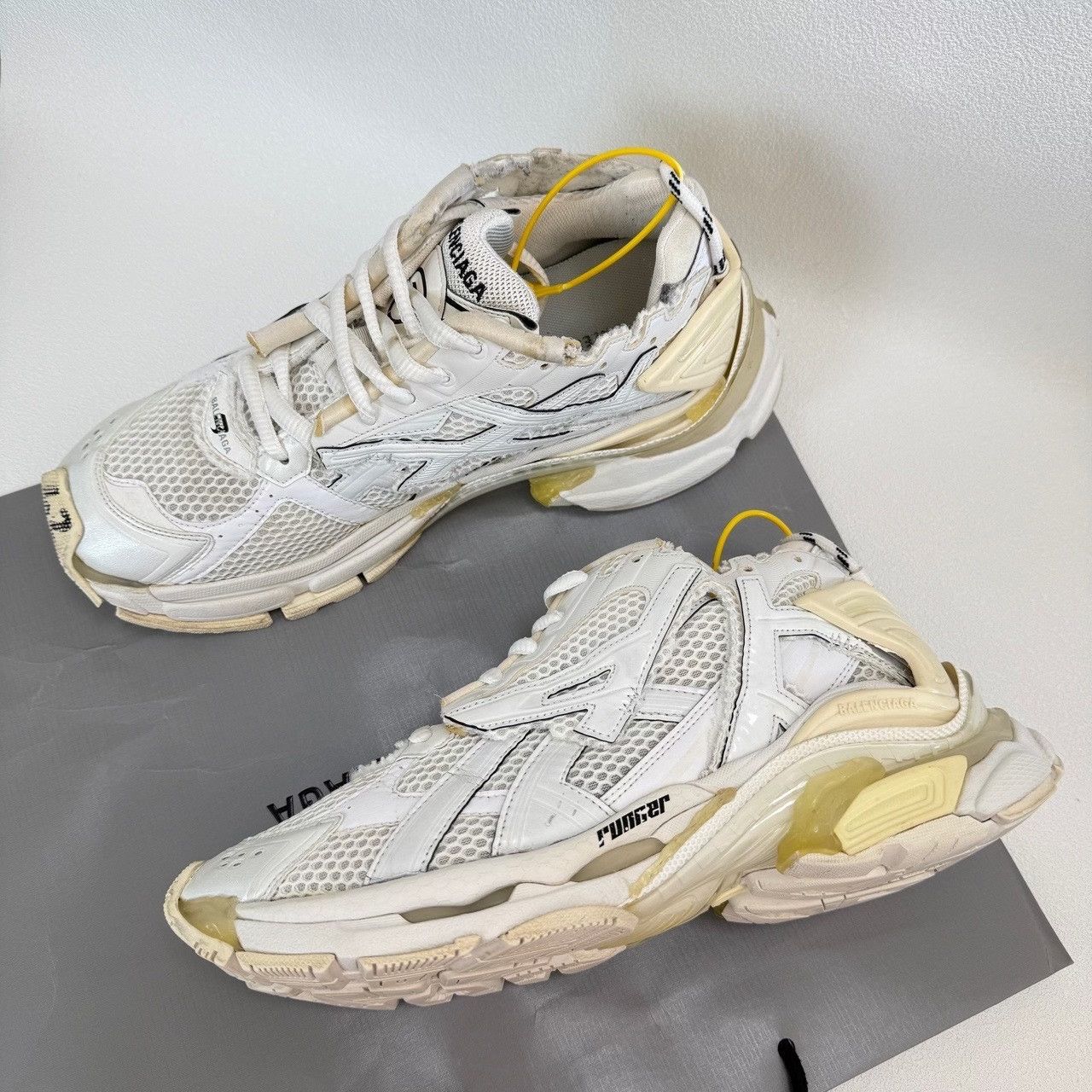 Balenciaga Balenciaga Distressed Runner Sneakers Size 9 Size US 9 / EU 42 - 8 Thumbnail