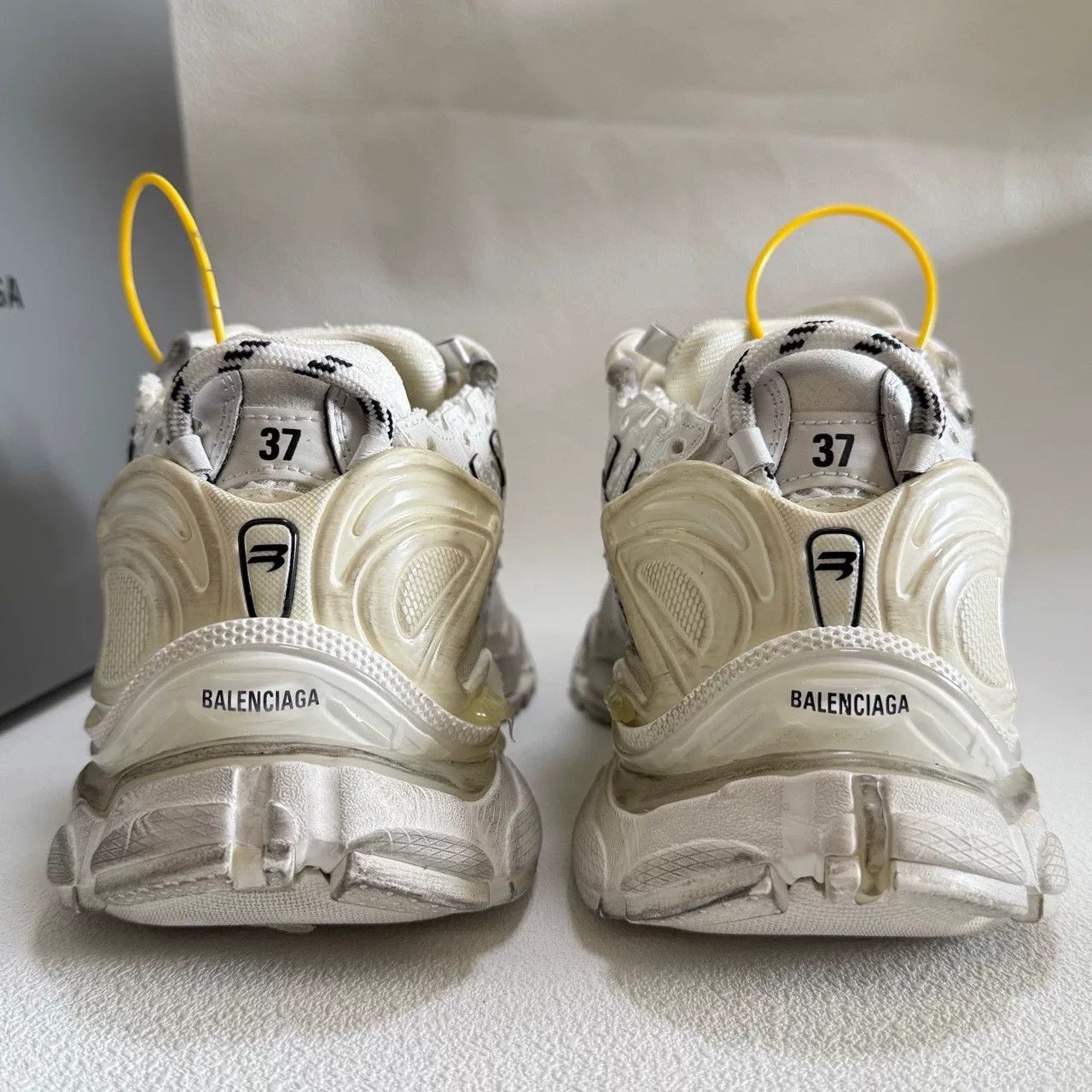Balenciaga Balenciaga Runner Sneakers Size 37 Size US 7 / IT 37 - 8 Thumbnail