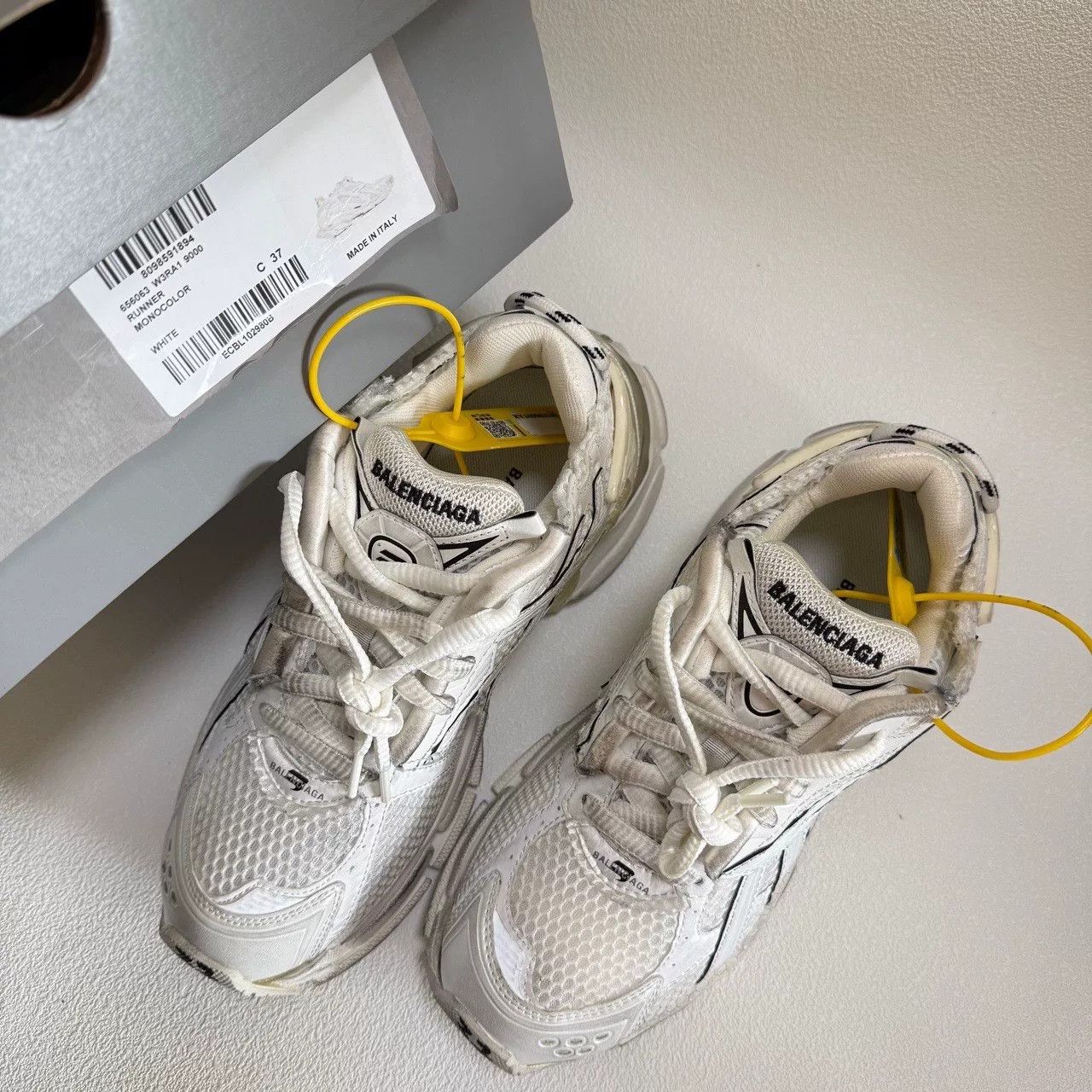 Balenciaga Balenciaga Runner Sneakers Size 37 Size US 7 / IT 37 - 3 Thumbnail