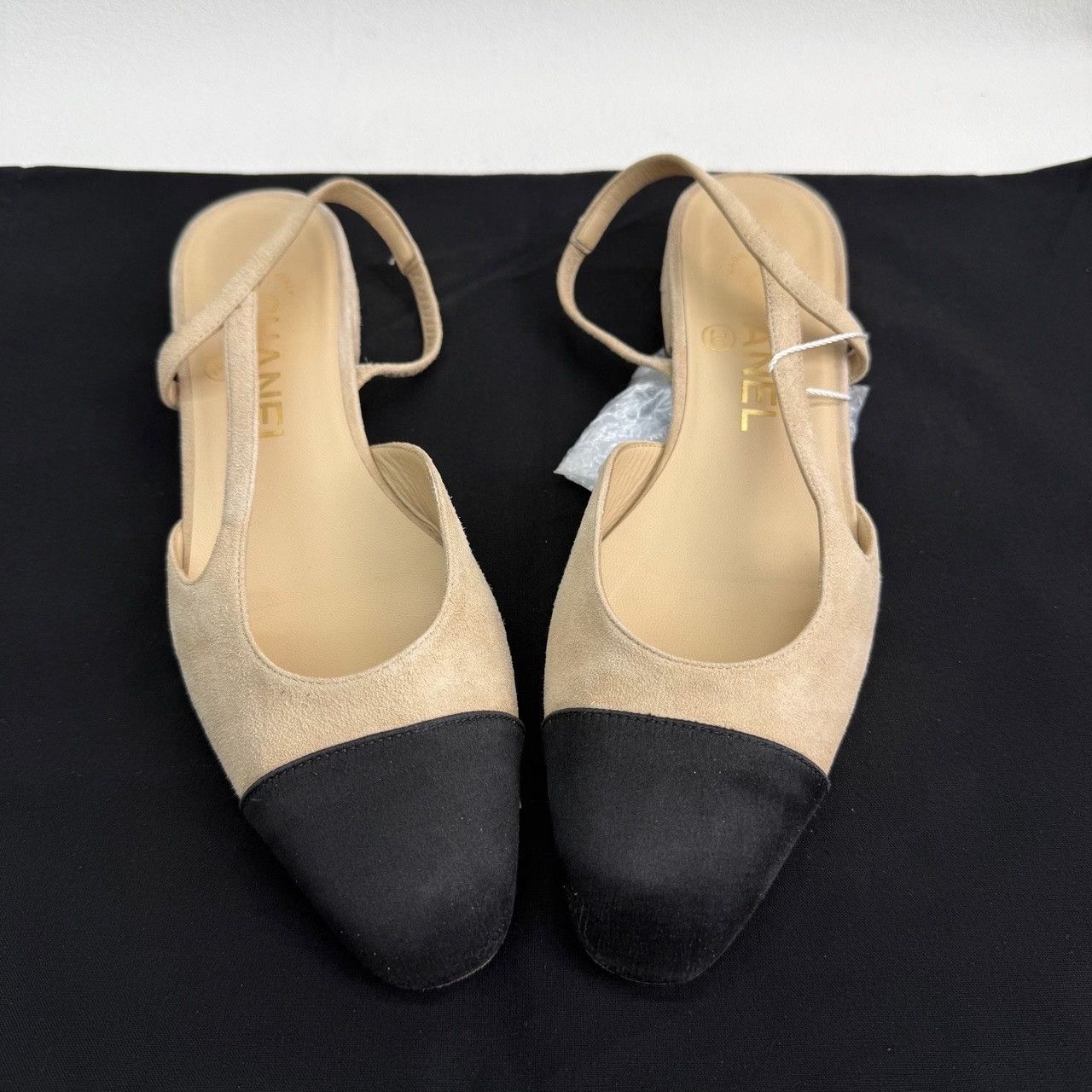 Chanel Chanel Suede Slingback Heels Size 35.5 Size US 5.5 / IT 35.5 - 10 Thumbnail