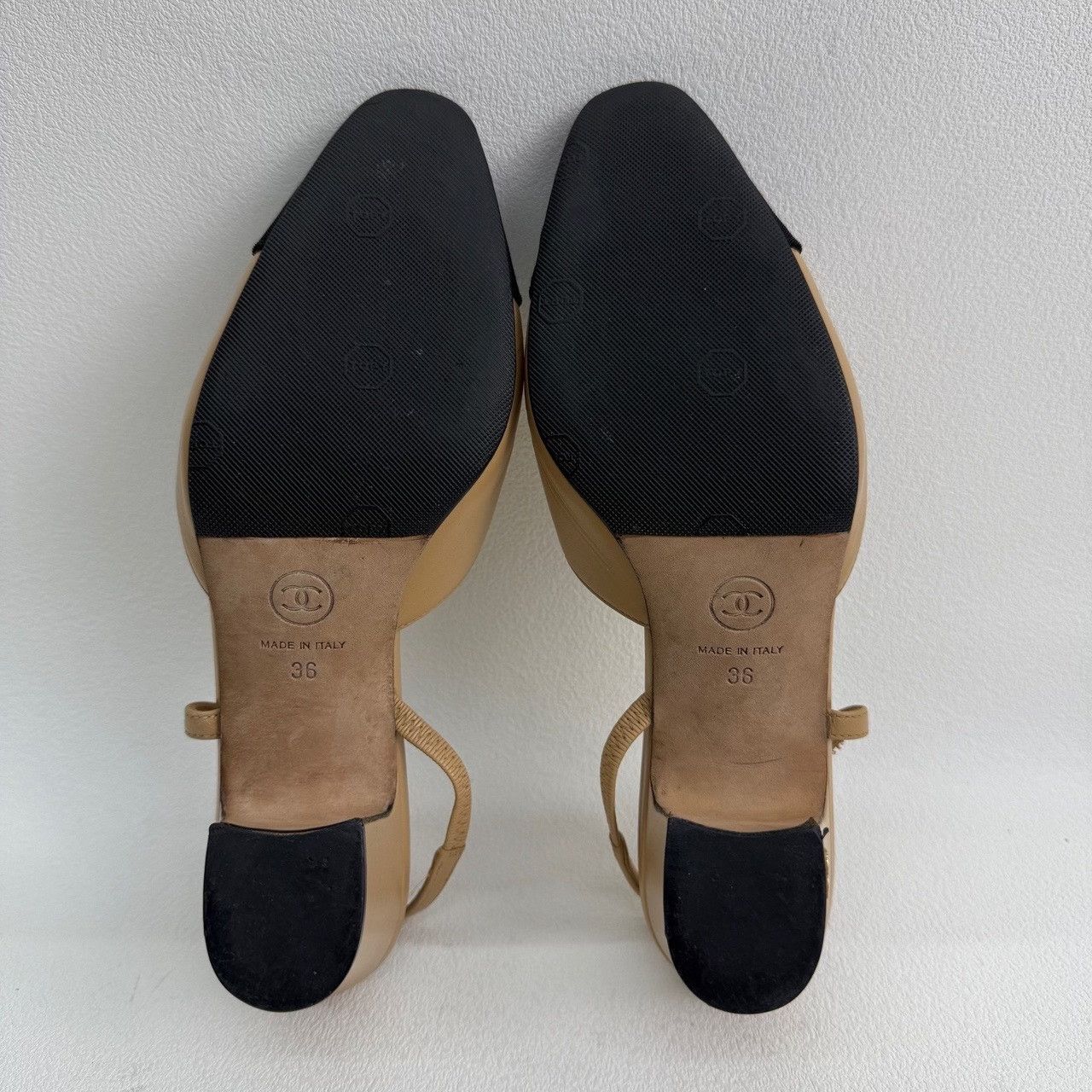 Chanel Chanel Beige Black Cap-Toe Slingback Heels Size 36 Size US 6 / IT 36 - 8 Thumbnail