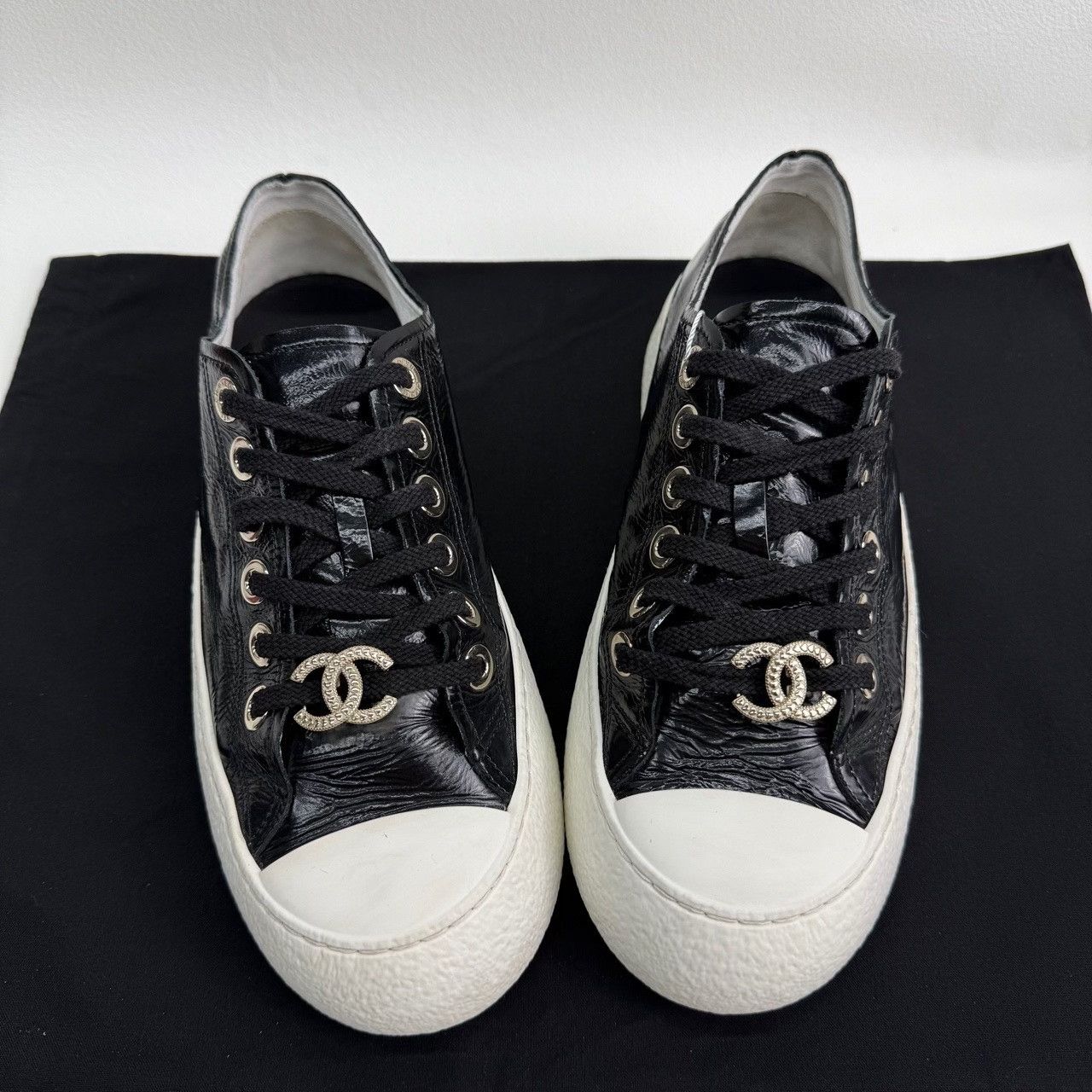 Chanel Chanel CC Logo Platform Sneakers Size 36.5 Size US 6.5 / IT 36.5 - 10 Thumbnail