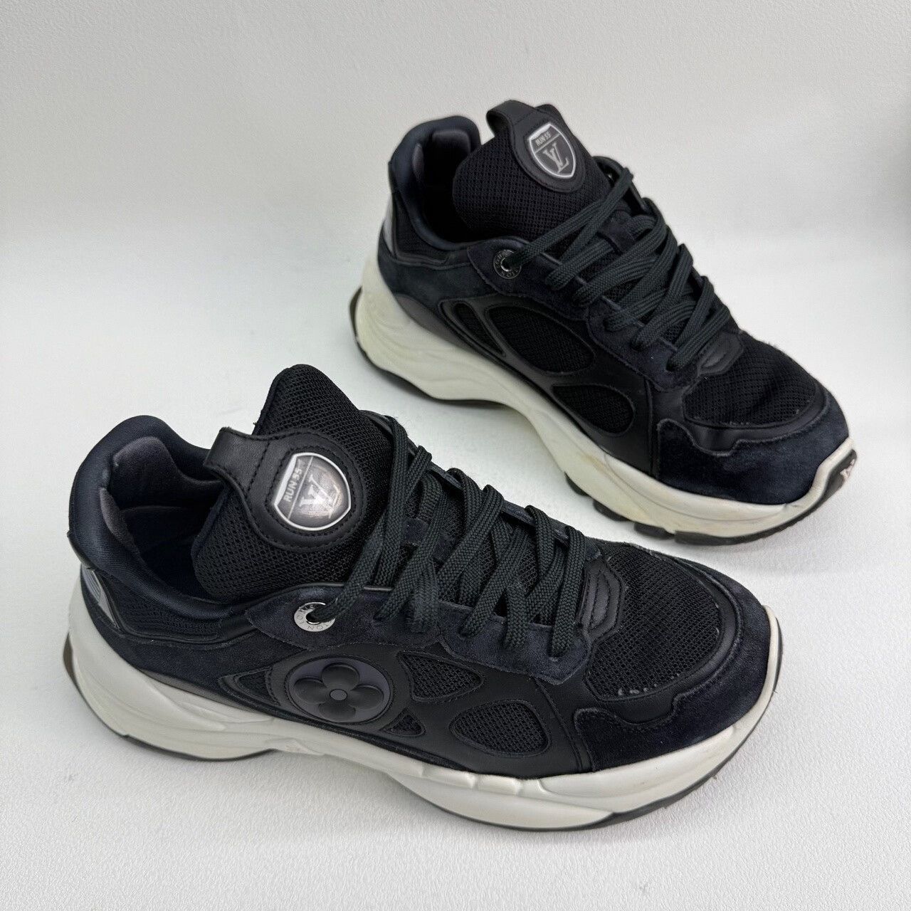 Louis Vuitton Louis Vuitton Run 55 Sneakers Size 38 Size US 8 / IT 38 - 4 Thumbnail