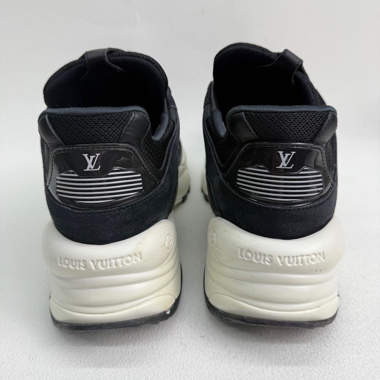 Louis Vuitton Louis Vuitton Run 55 Sneakers Size 38 Size US 8 / IT 38 - 6 Thumbnail