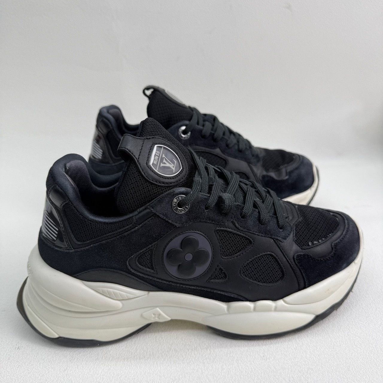 Louis Vuitton Louis Vuitton Run 55 Sneakers Size 38 Size US 8 / IT 38 - 5 Thumbnail