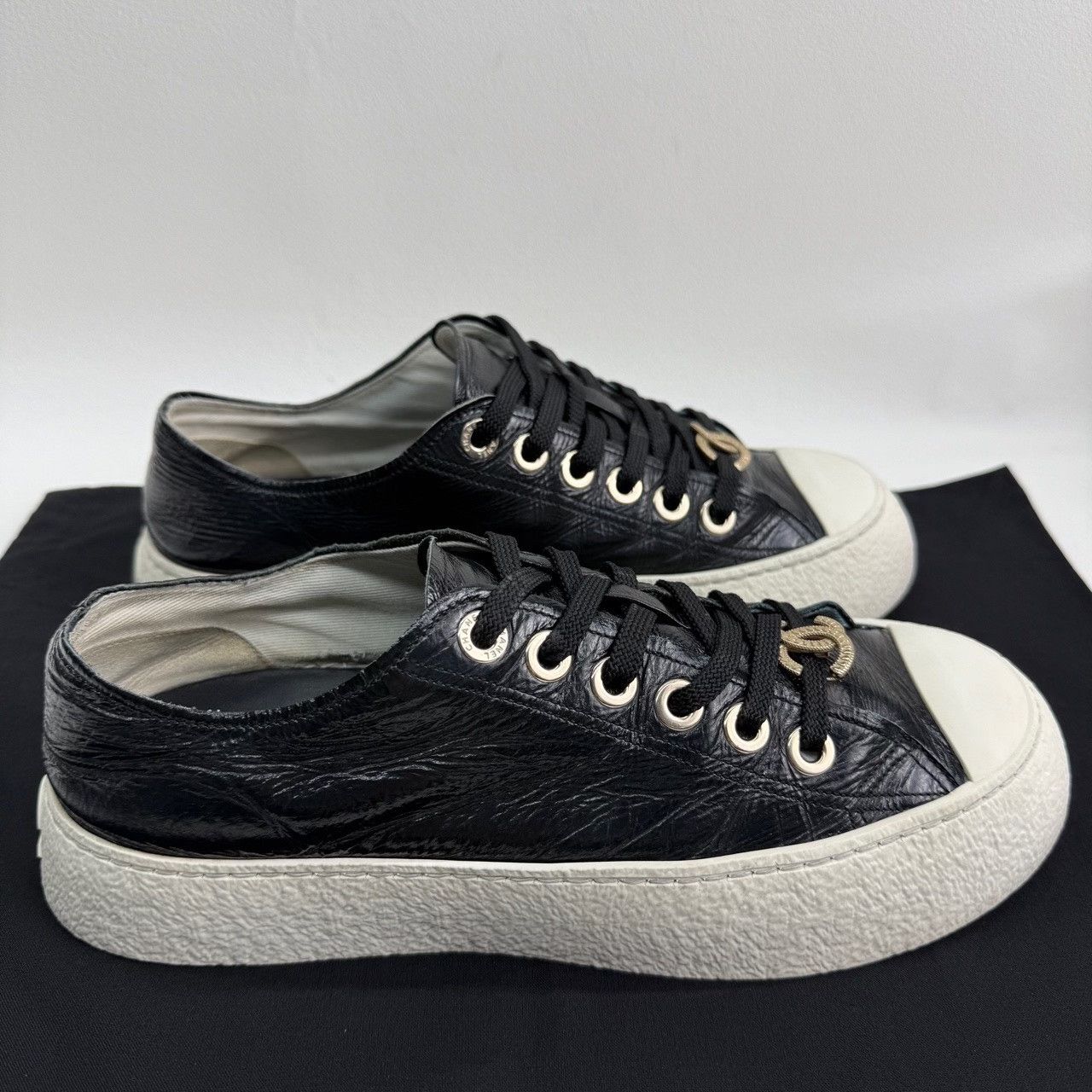 Chanel Chanel Black Leather Platform Sneakers Size 38 Size US 7 / IT 37 - 5 Thumbnail