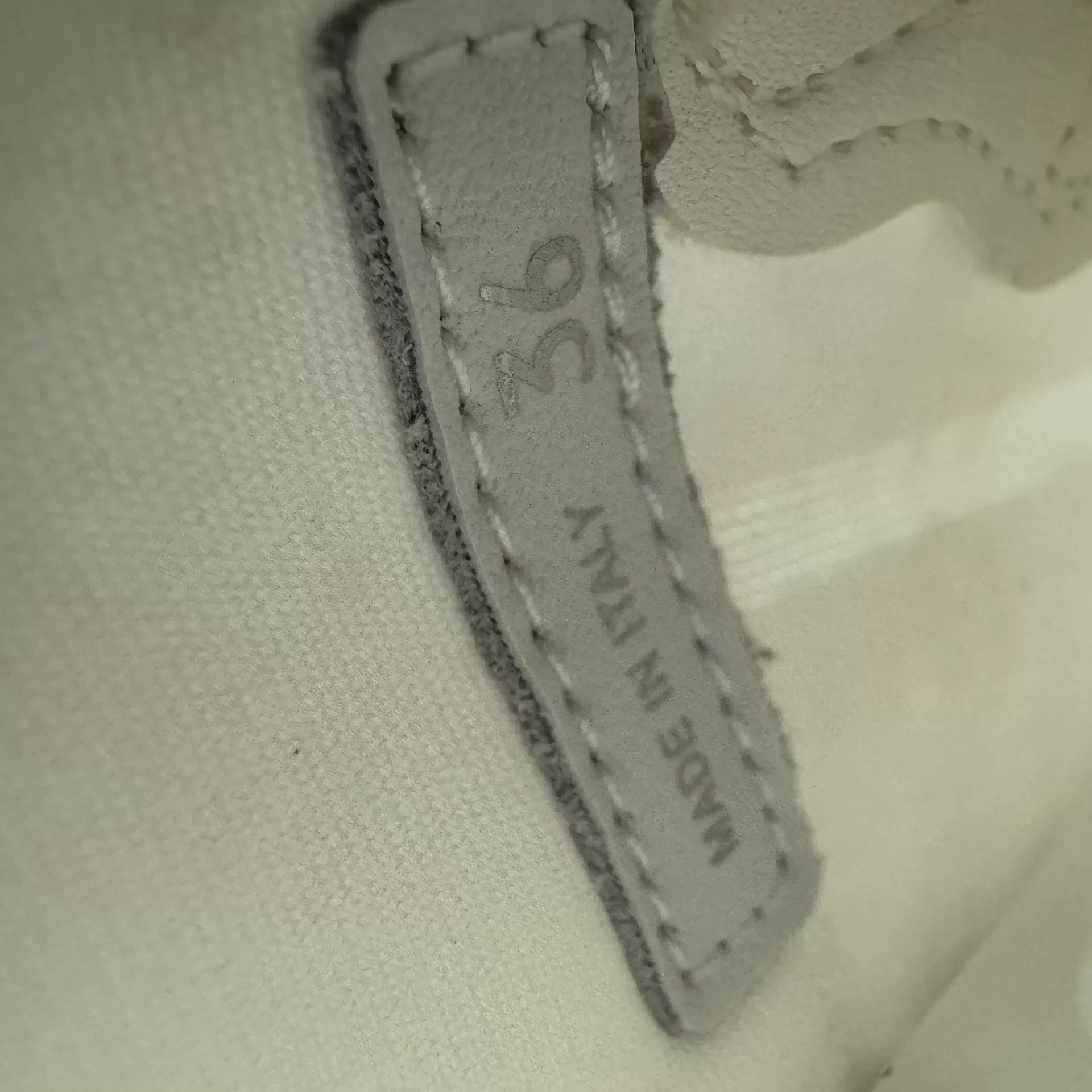 Miu Miu Miu Miu Logo Low-Top Sneakers Size 36 Size US 6 / IT 36 - 9 Thumbnail