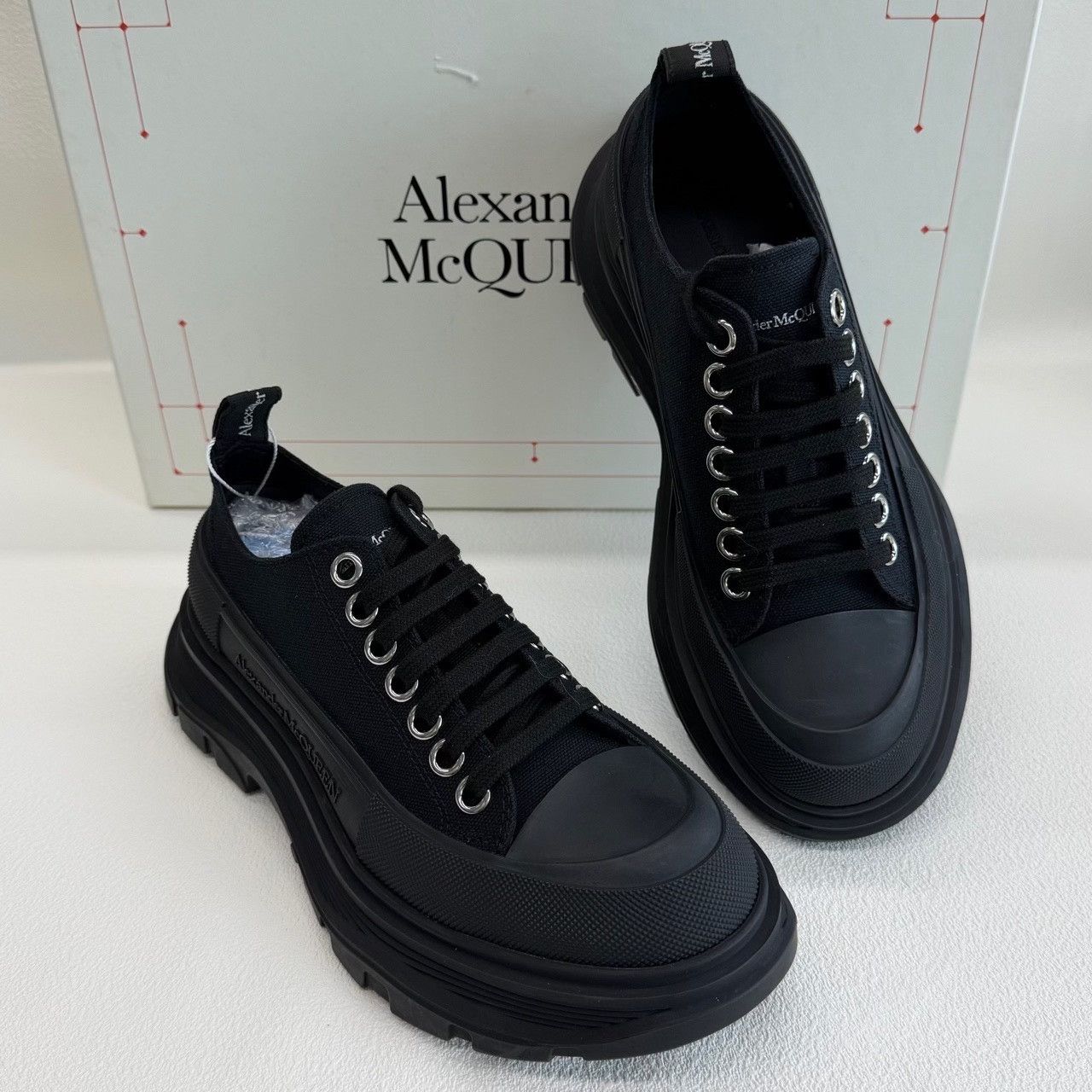 Alexander McQueen Alexander McQueen Tread Slick Sneakers Size 37 Size US 7 / IT 37 - 8 Thumbnail