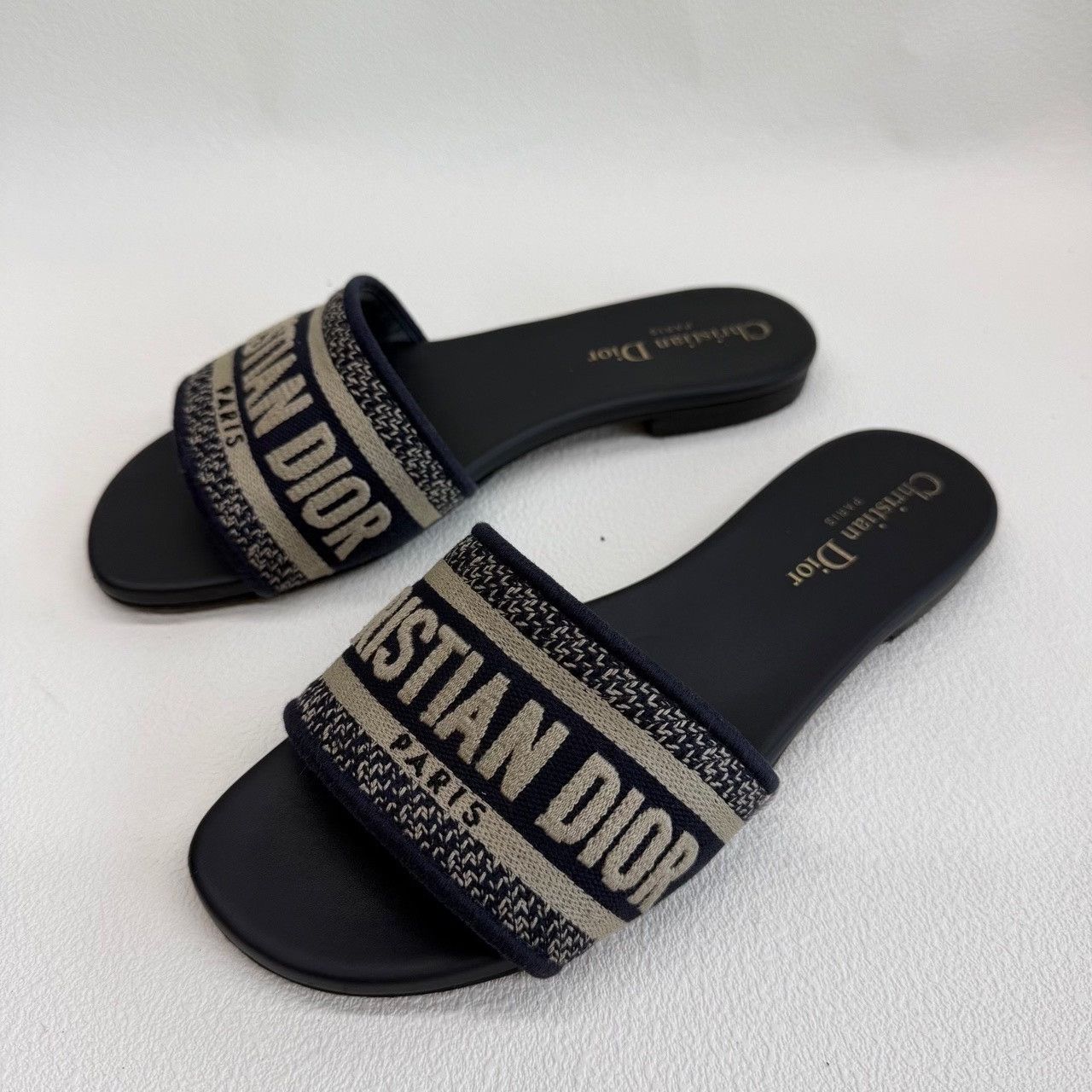 Dior Dior Dway Embroidered Slide Sandals Size 36.5 Size US 6.5 / IT 36.5 - 3 Thumbnail
