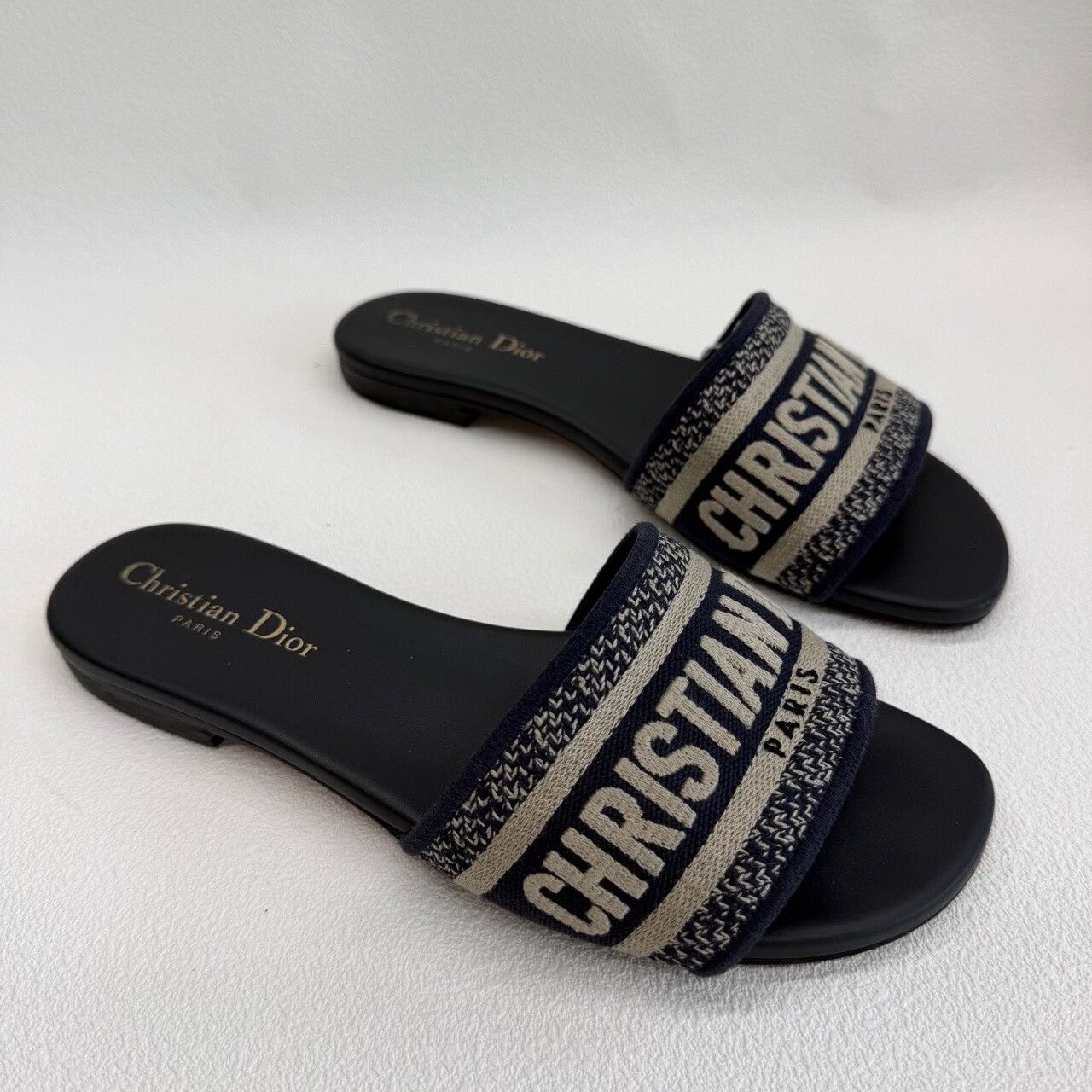 Dior Dior Dway Embroidered Slide Sandals Size 36.5 Size US 6.5 / IT 36.5 - 5 Thumbnail