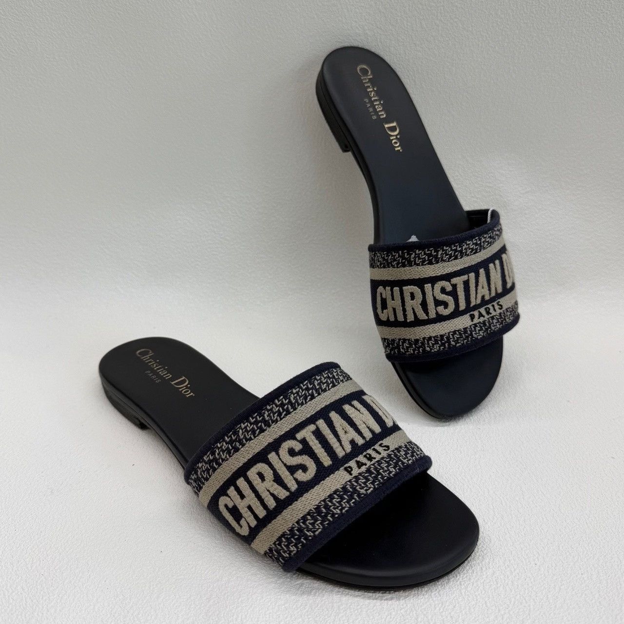 Dior Dior Dway Embroidered Slide Sandals Size 36.5 Size US 6.5 / IT 36.5 - 9 Thumbnail