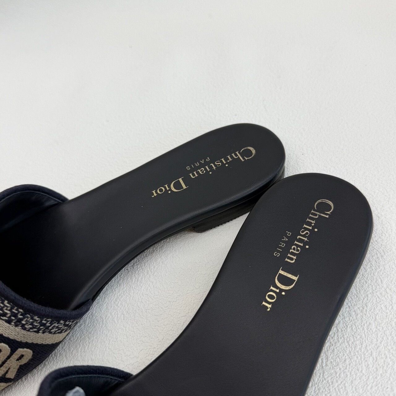 Dior Dior Dway Embroidered Slide Sandals Size 36.5 Size US 6.5 / IT 36.5 - 10 Thumbnail