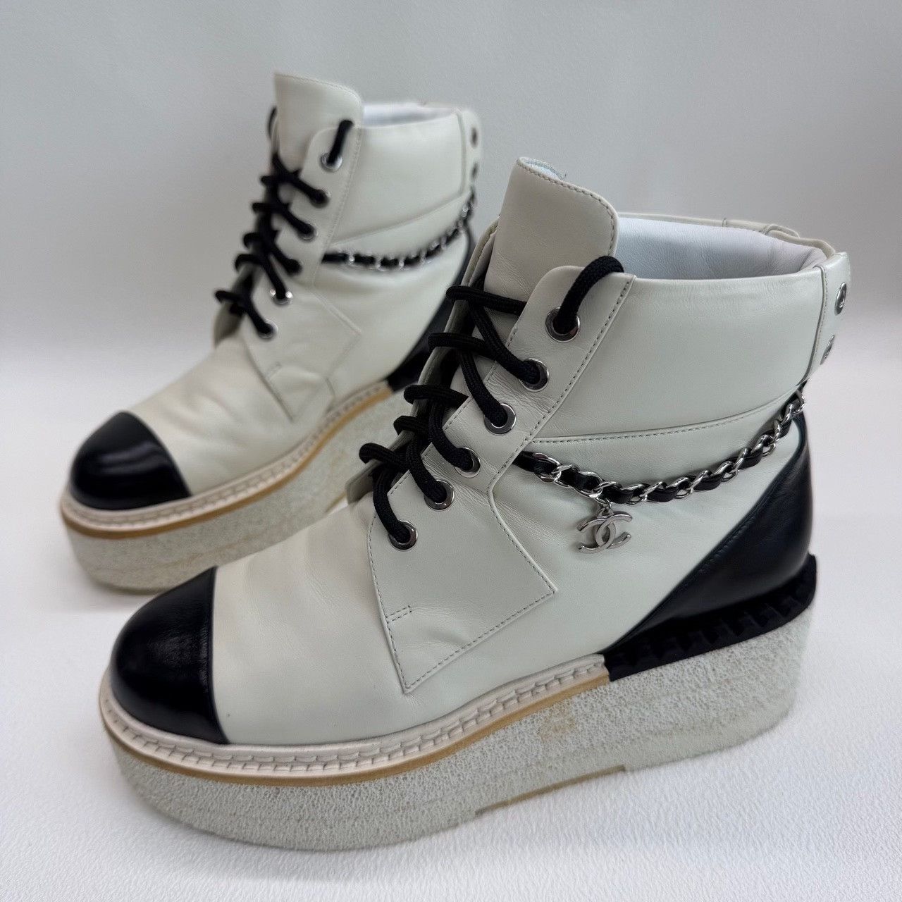 Chanel Chanel Leather Platform Boots Size 36 Size US 6 / IT 36 - 3 Thumbnail