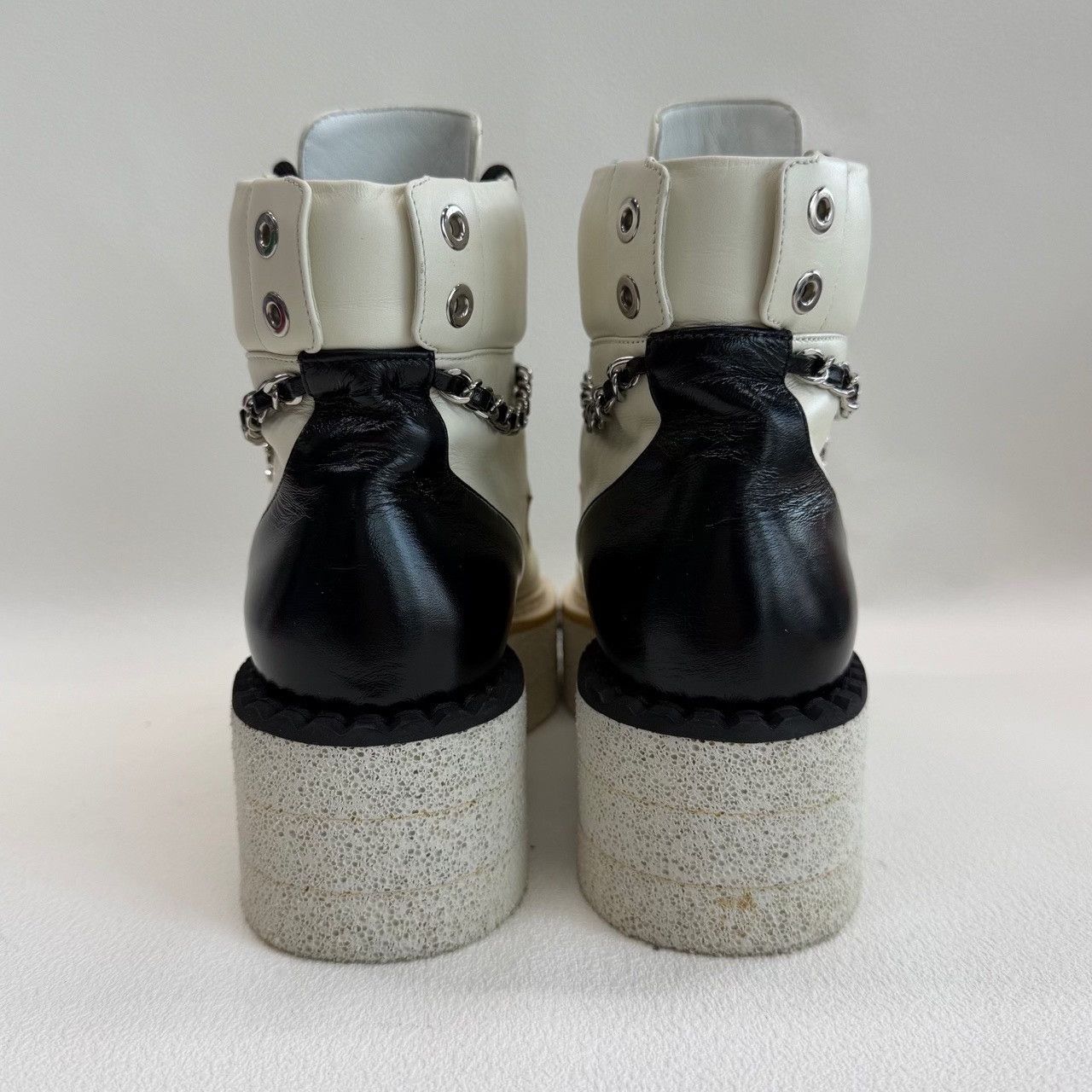 Chanel Chanel Leather Platform Boots Size 36 Size US 6 / IT 36 - 6 Thumbnail