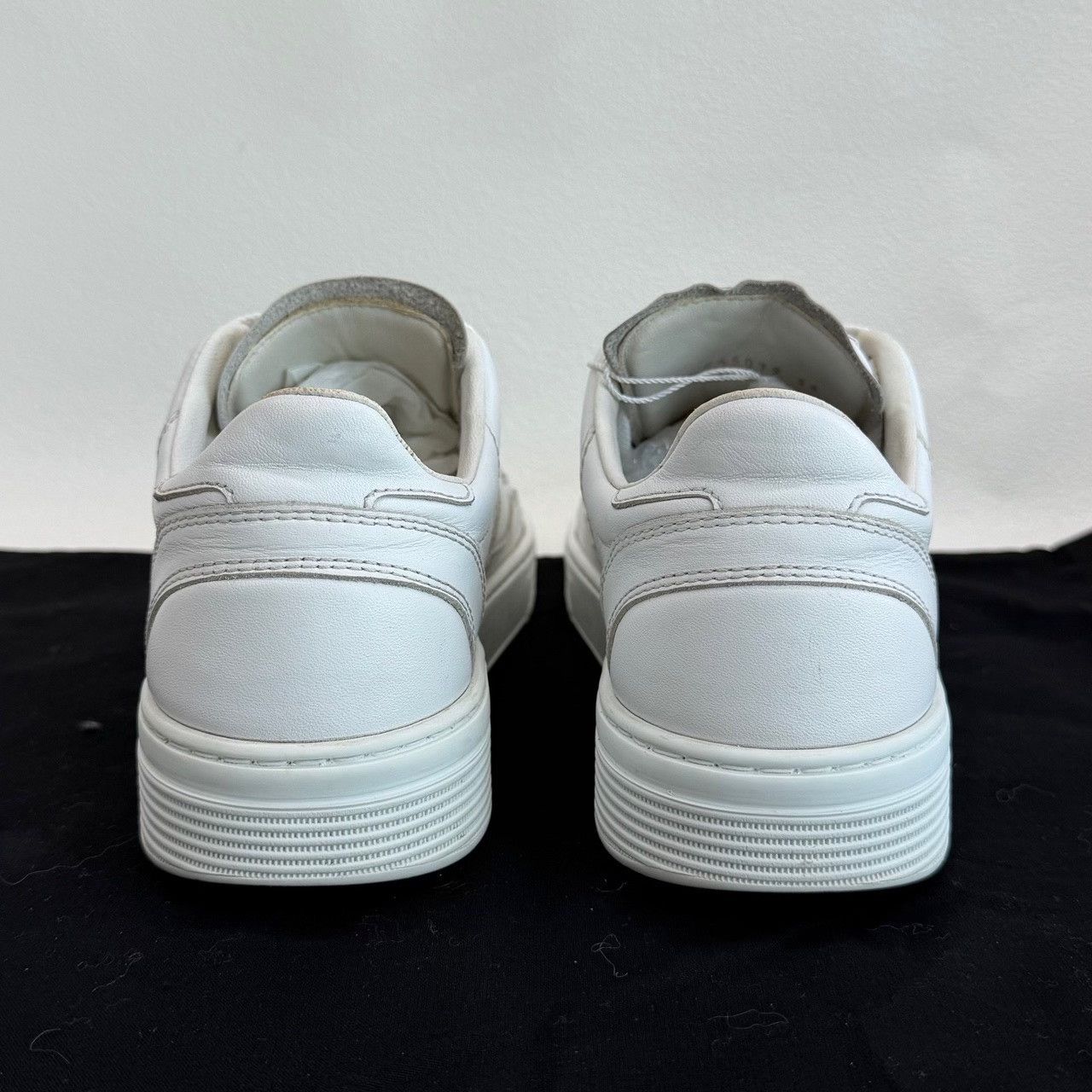Chanel Chanel Leather CC Logo Low-Top Sneakers Size 36 Size US 6 / IT 36 - 5 Thumbnail